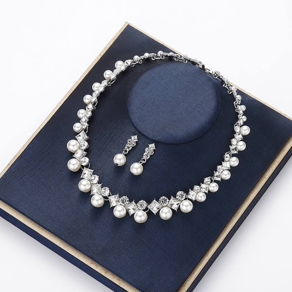 Silver Pearl Jewelry Set