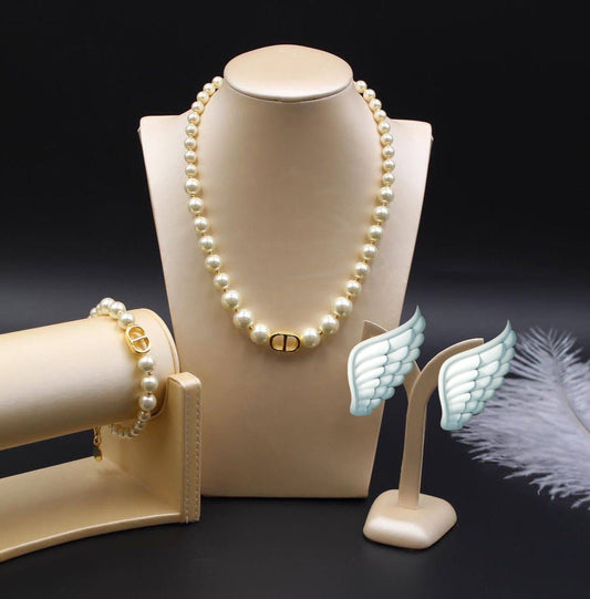 CD pearl Necklace & bracelet