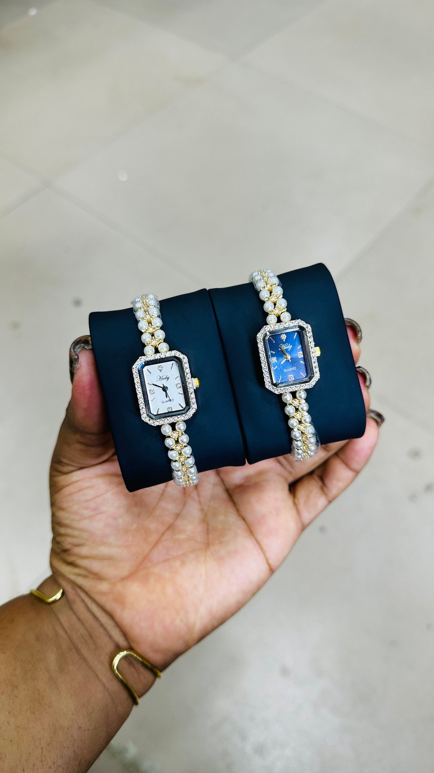 LADIES WRISTWATCH
