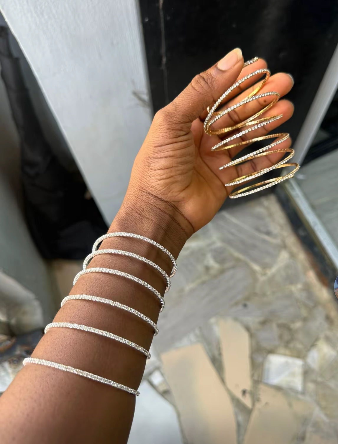 8 lines Spiral bangles
