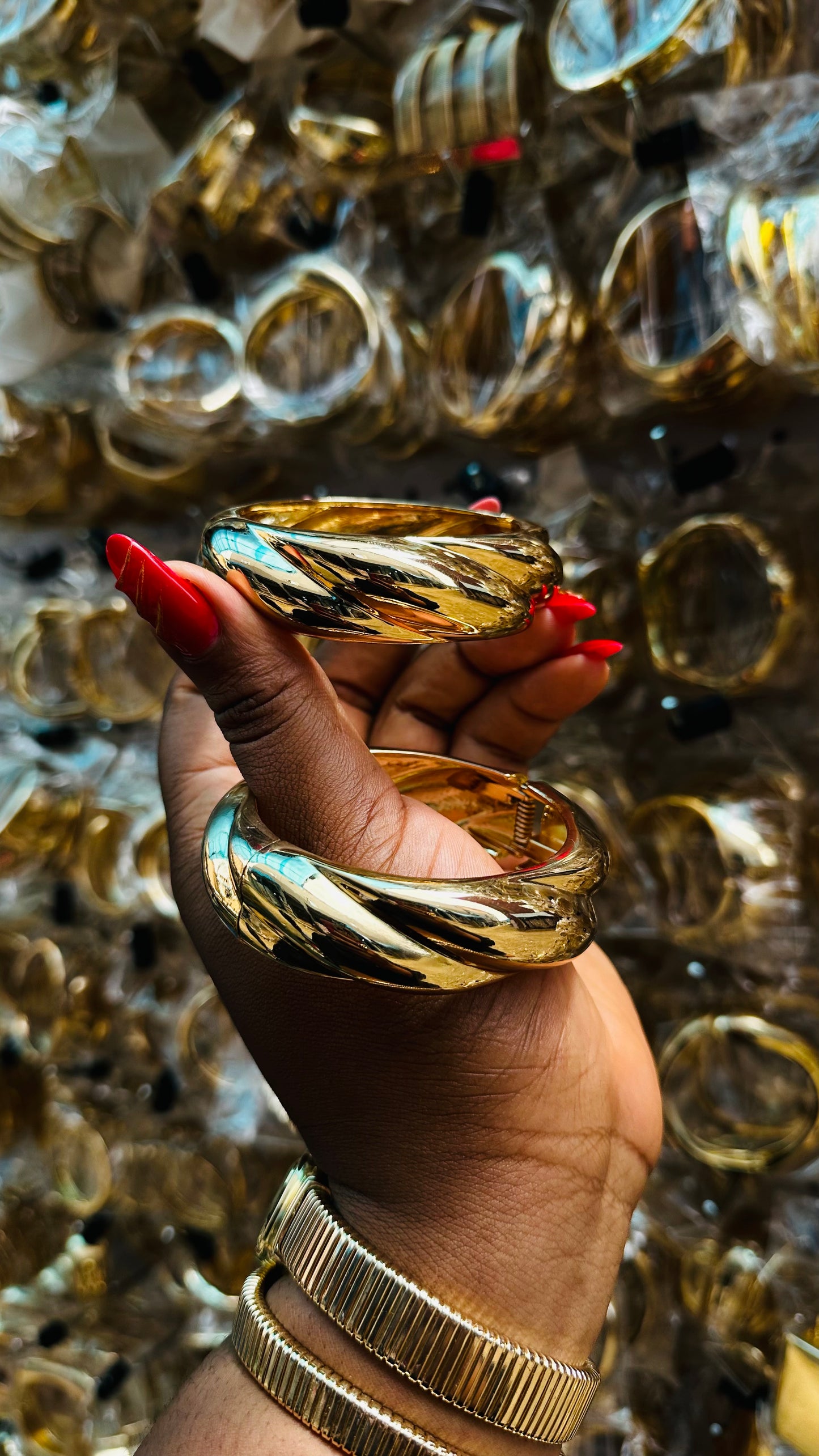 Chunky bangles (gold)