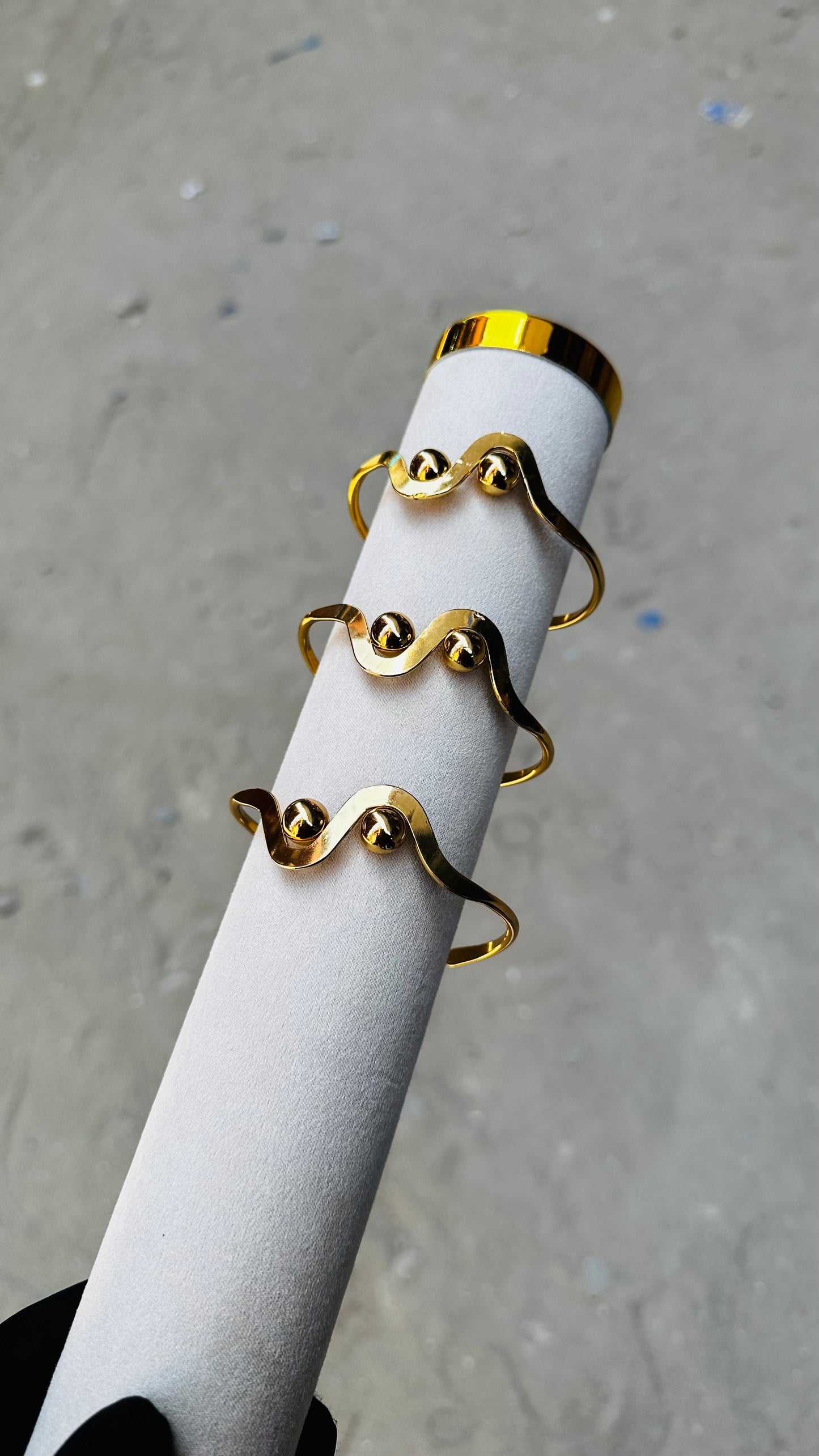 Dahlia feminine bangles
