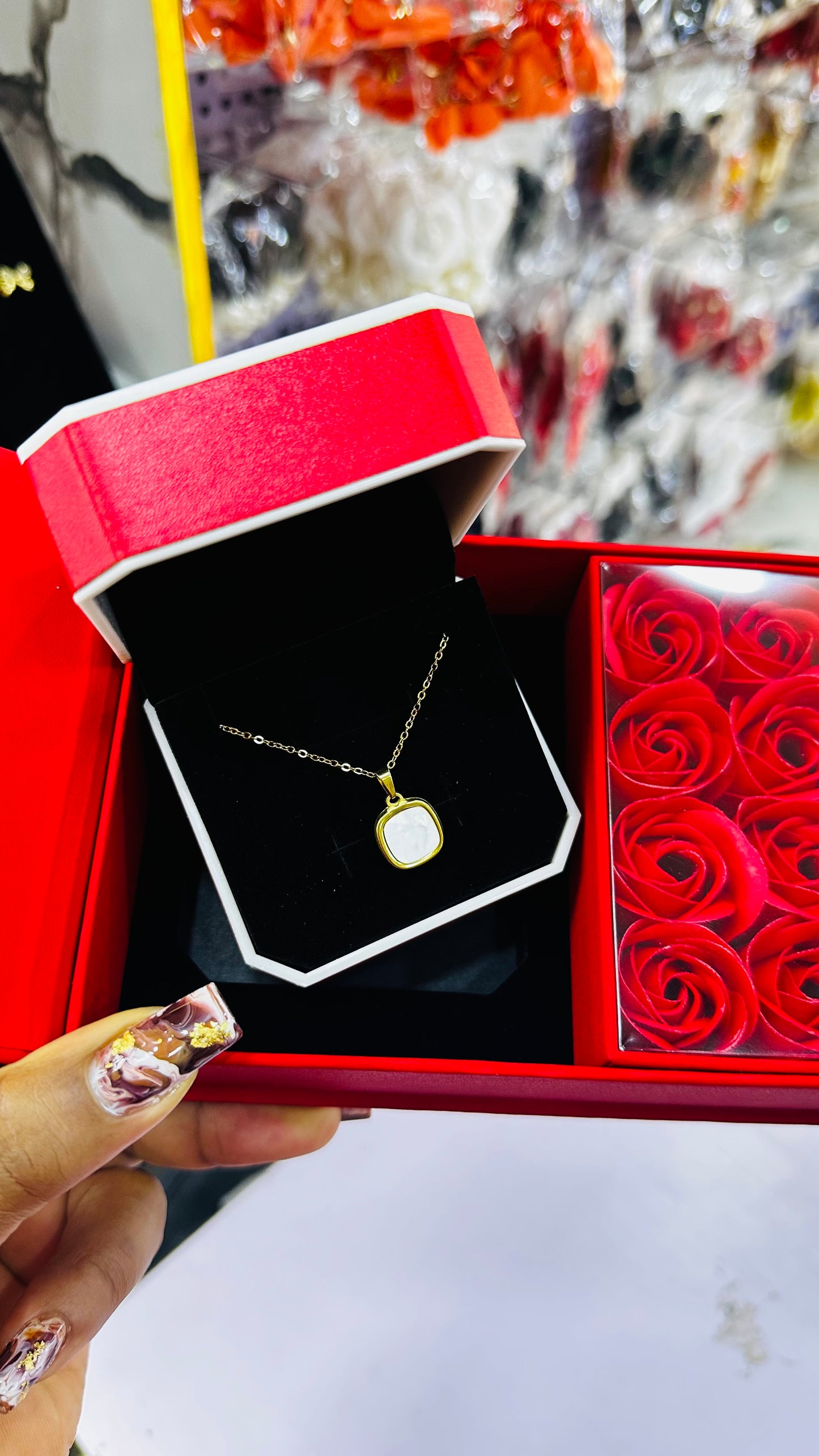 Plain Vintage Necklace