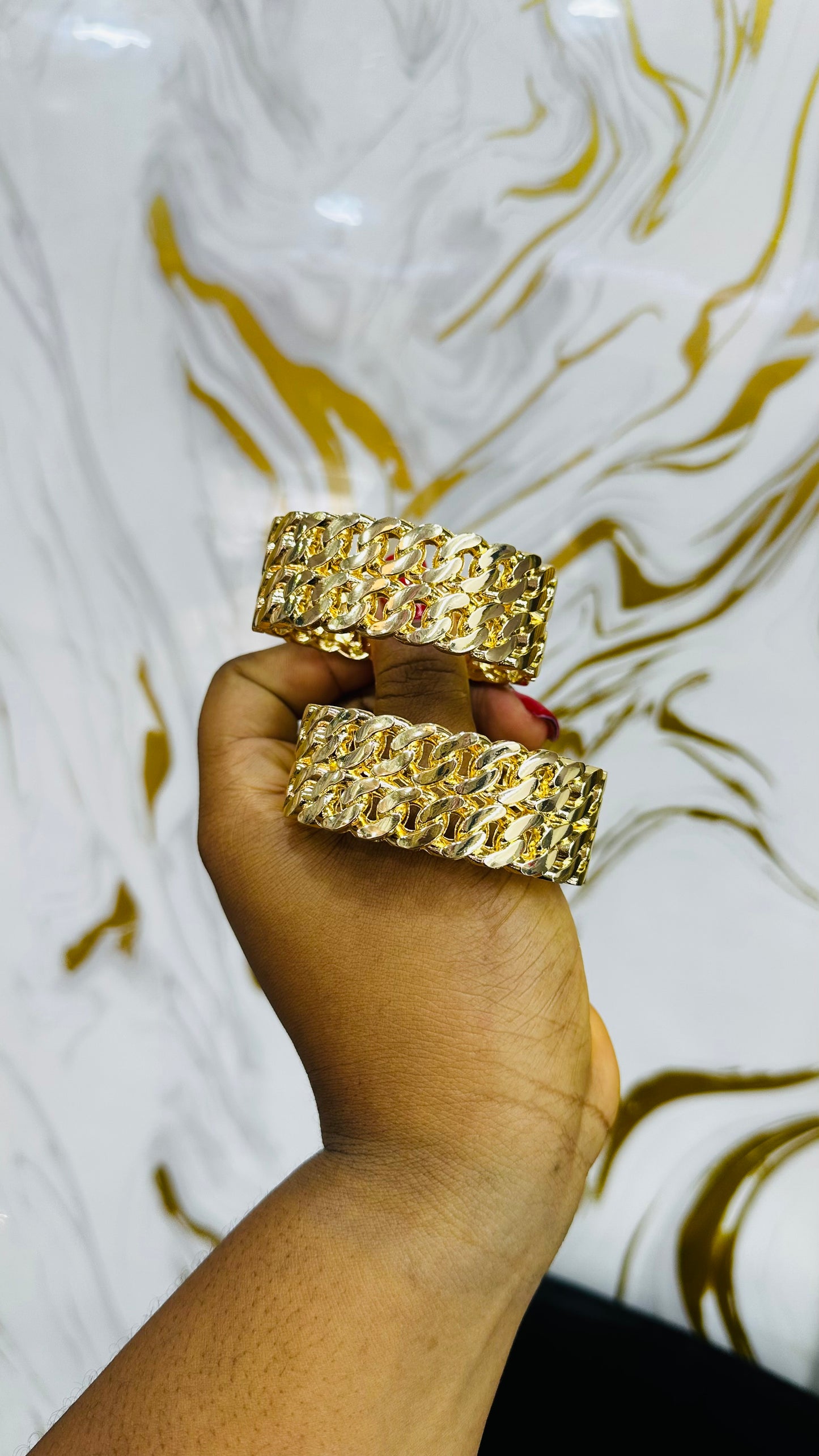 Chunky bangles (gold)