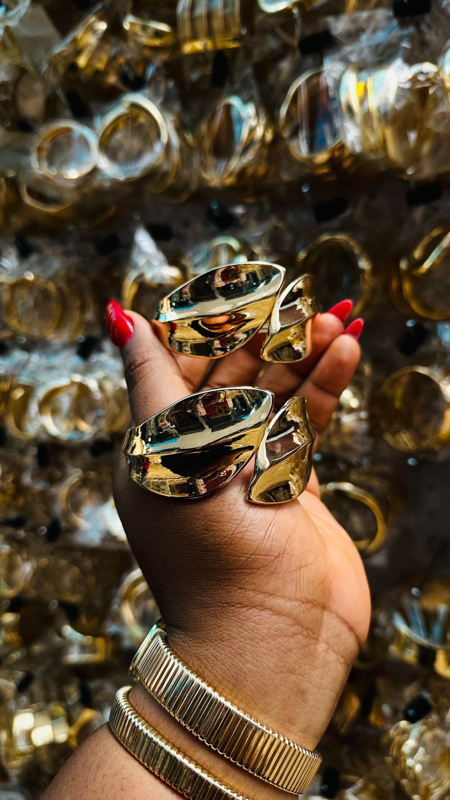 Chunky bangles (gold)