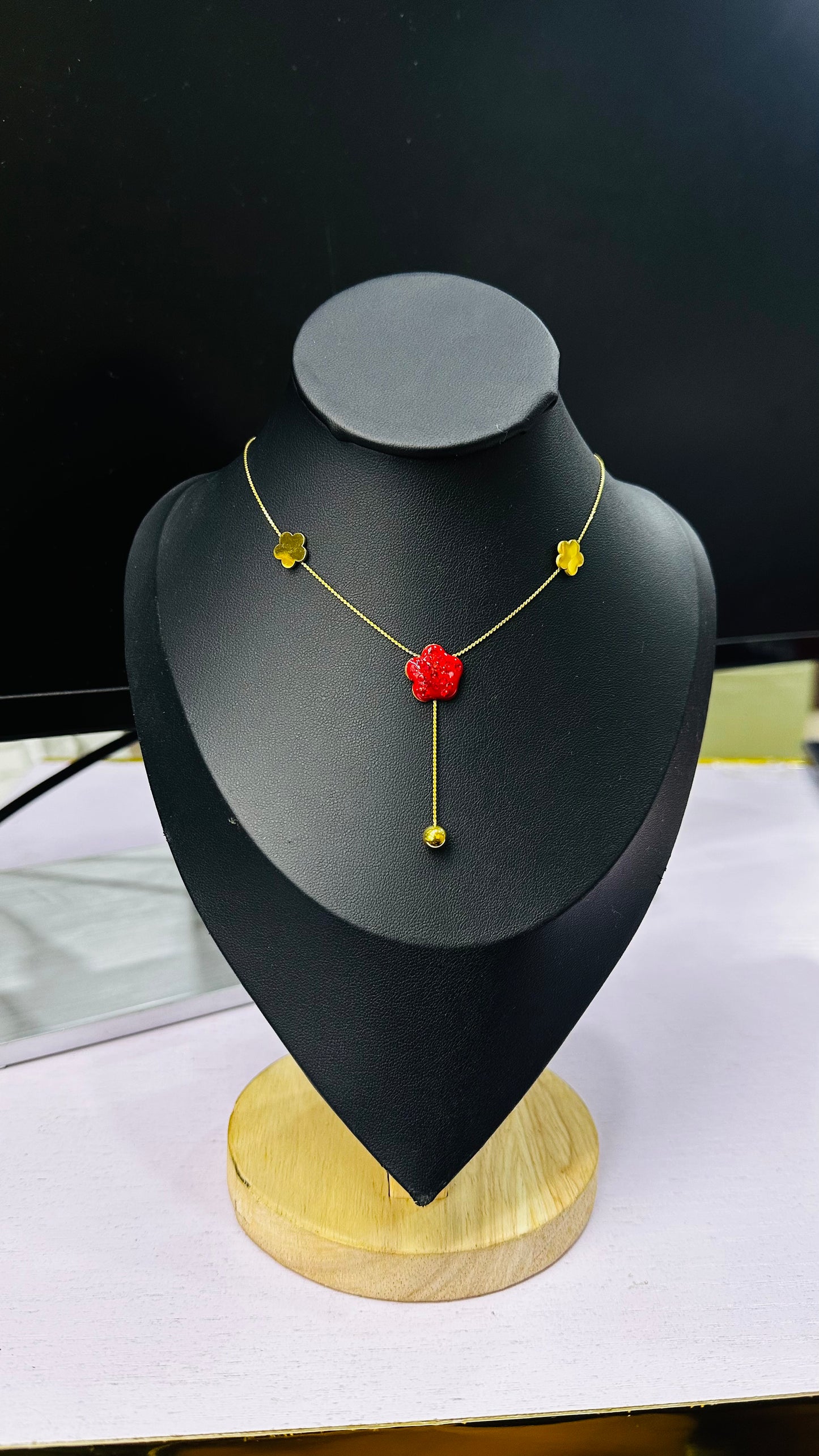 3 flower Steel Necklace