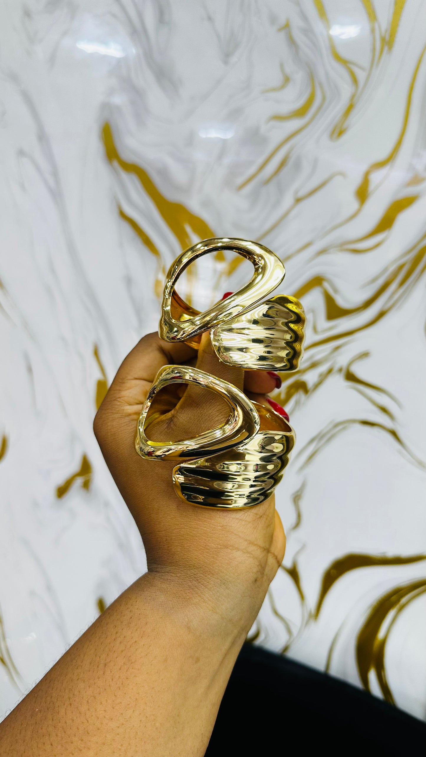 Chunky bangles (gold)