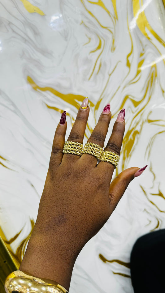 Diamond cut rings