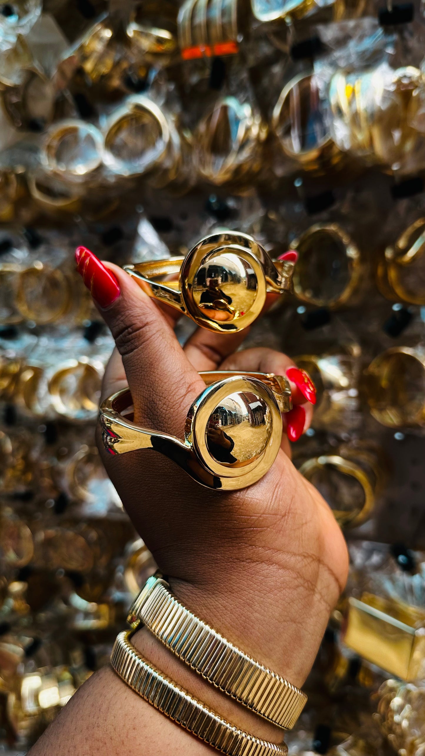 Chunky bangles (gold)