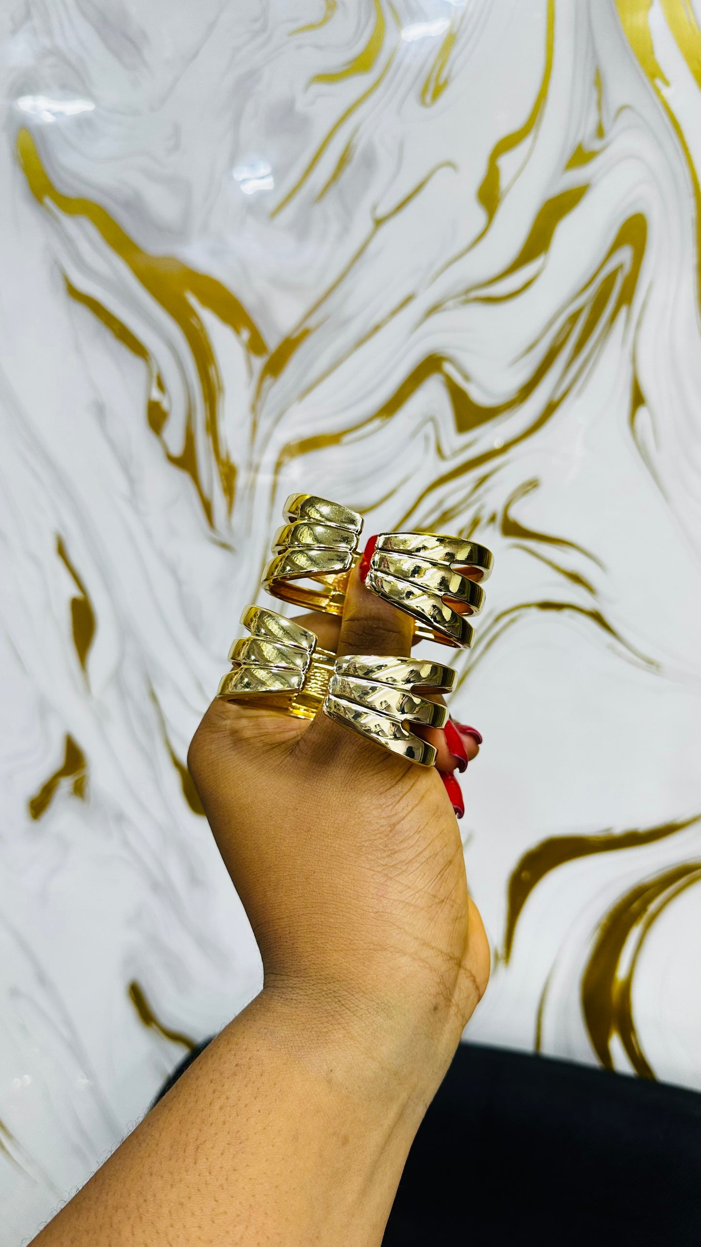 Chunky bangles (gold)
