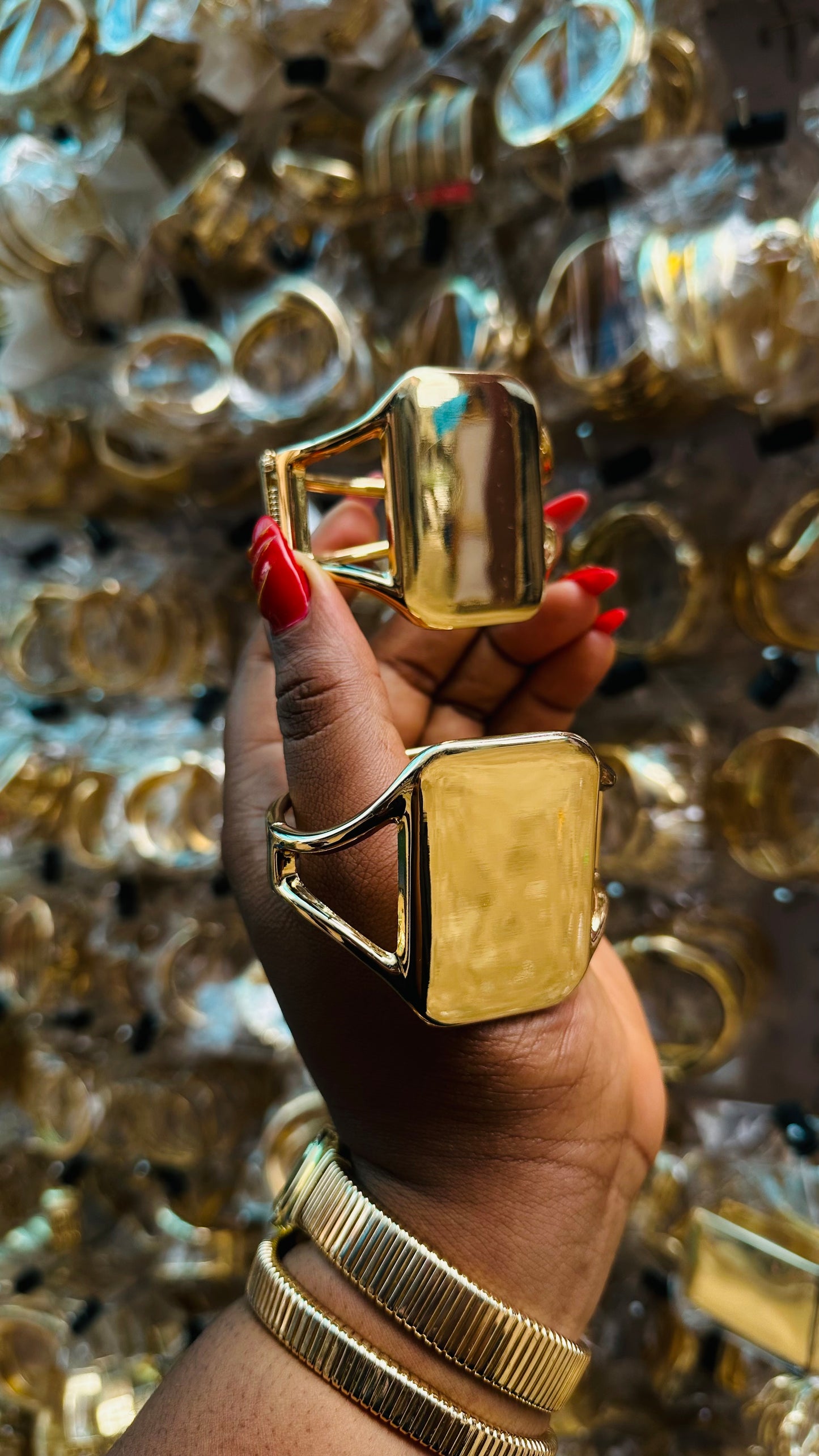 Chunky bangles (gold)