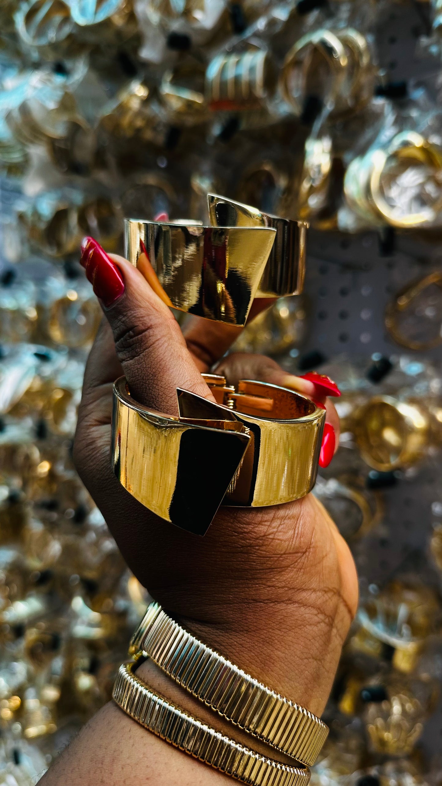 Chunky bangles (gold)