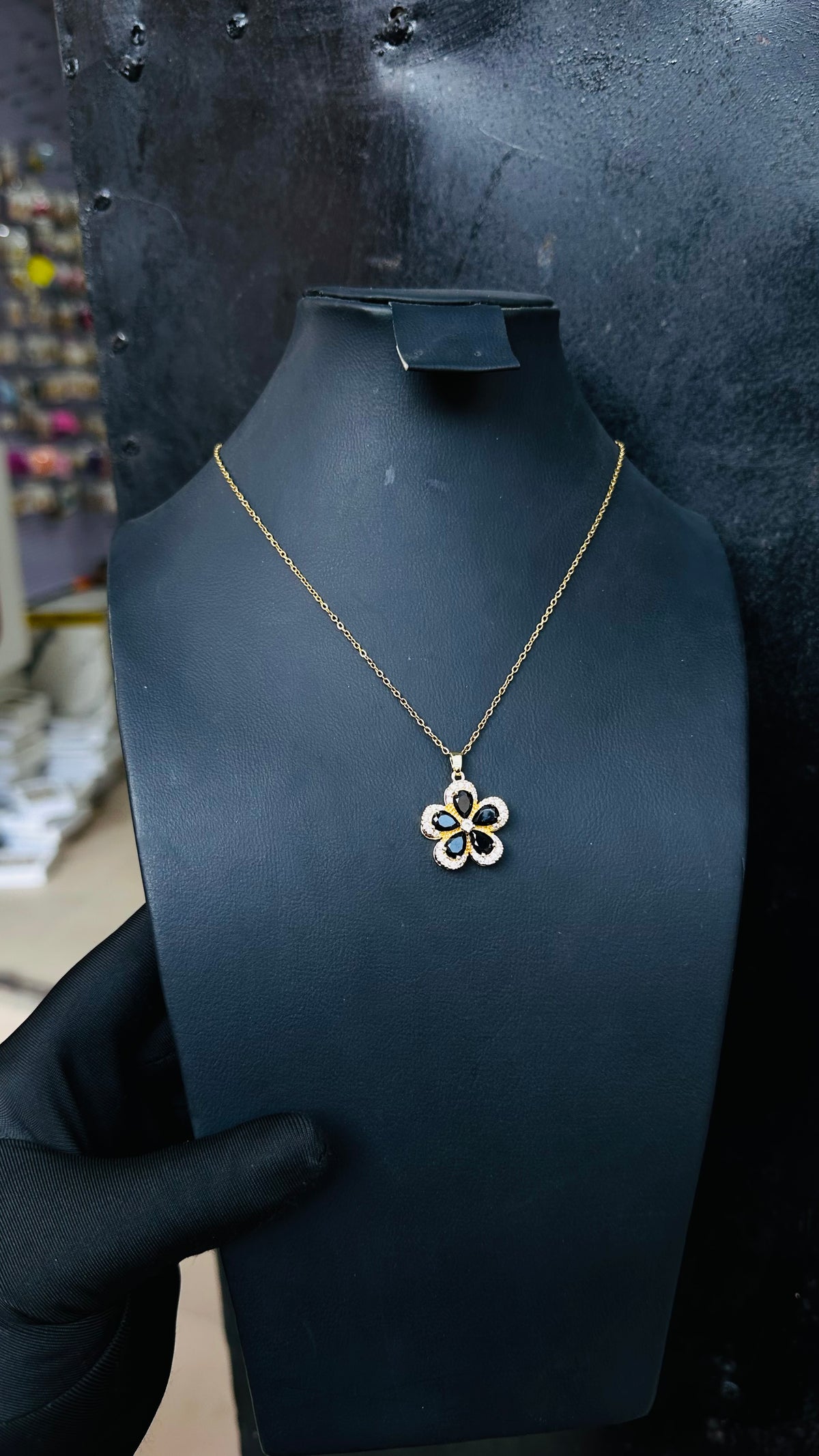 Ladies necklace (gold)