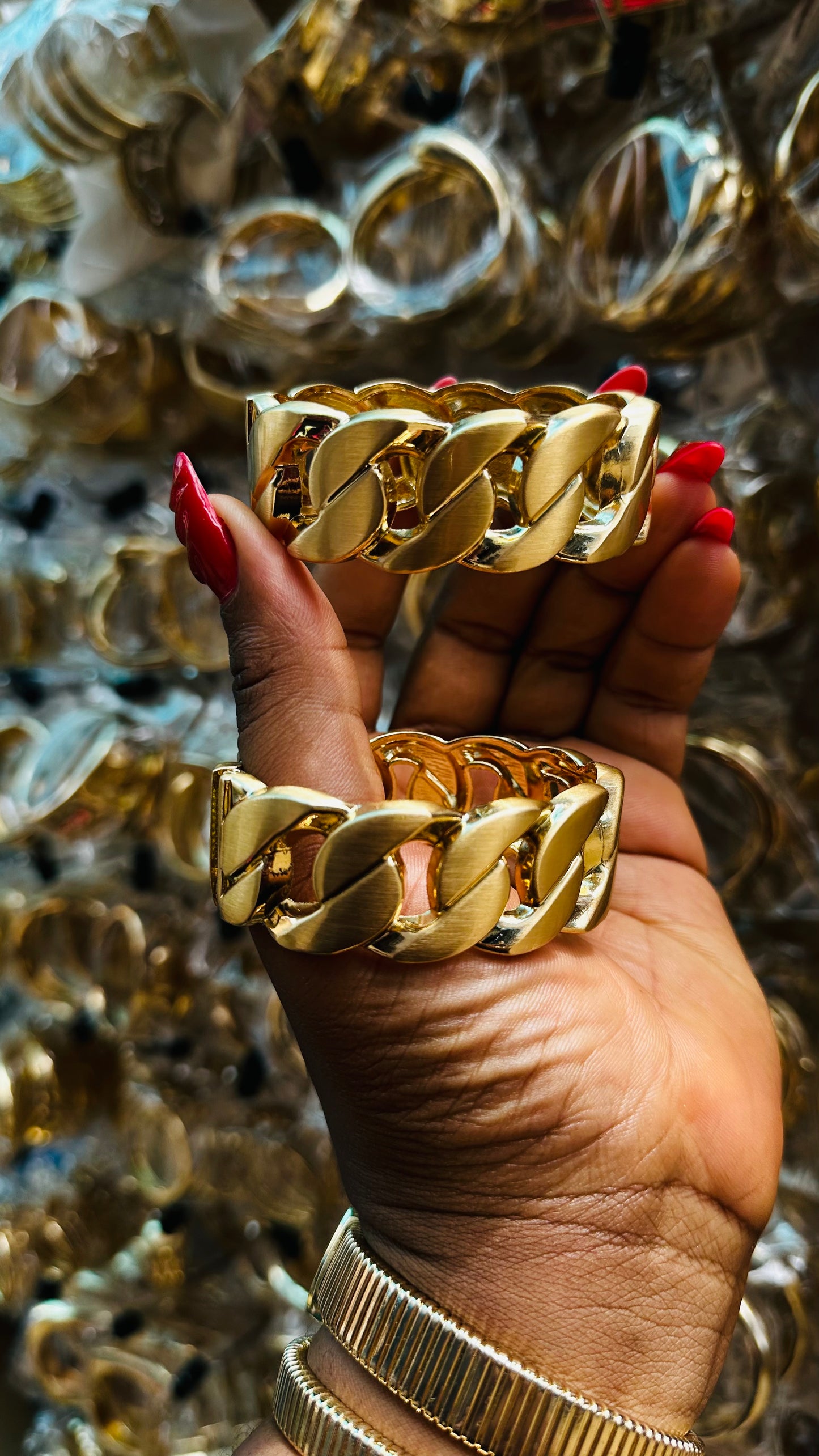 Chunky bangles (gold)