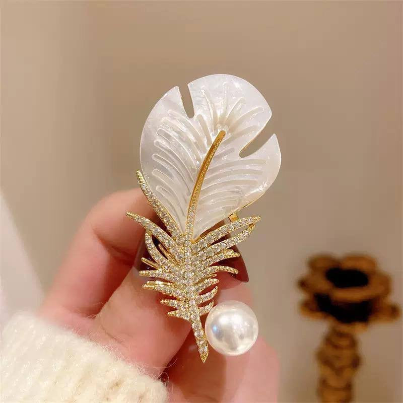 Brooch