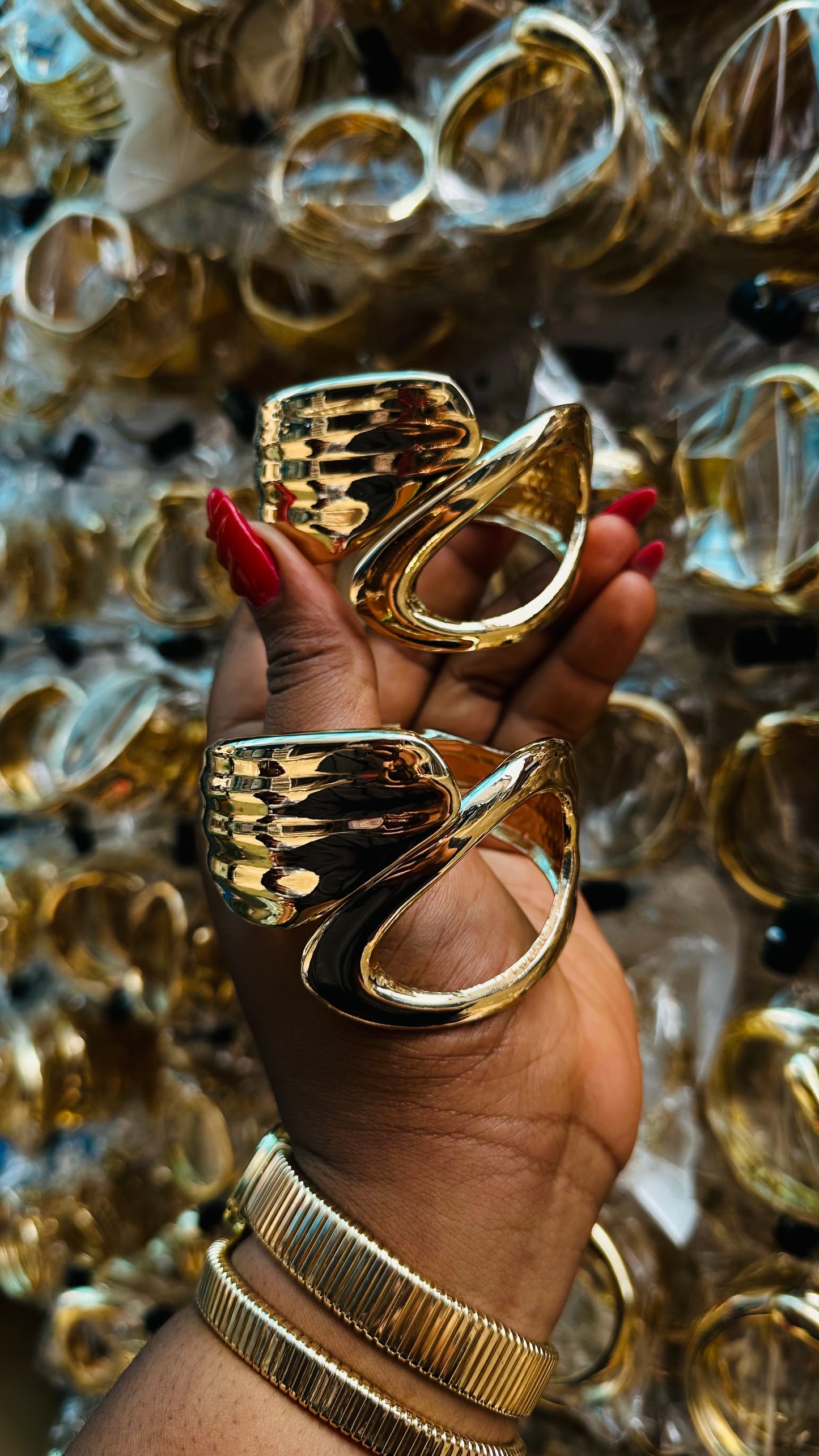 Chunky bangles (gold)