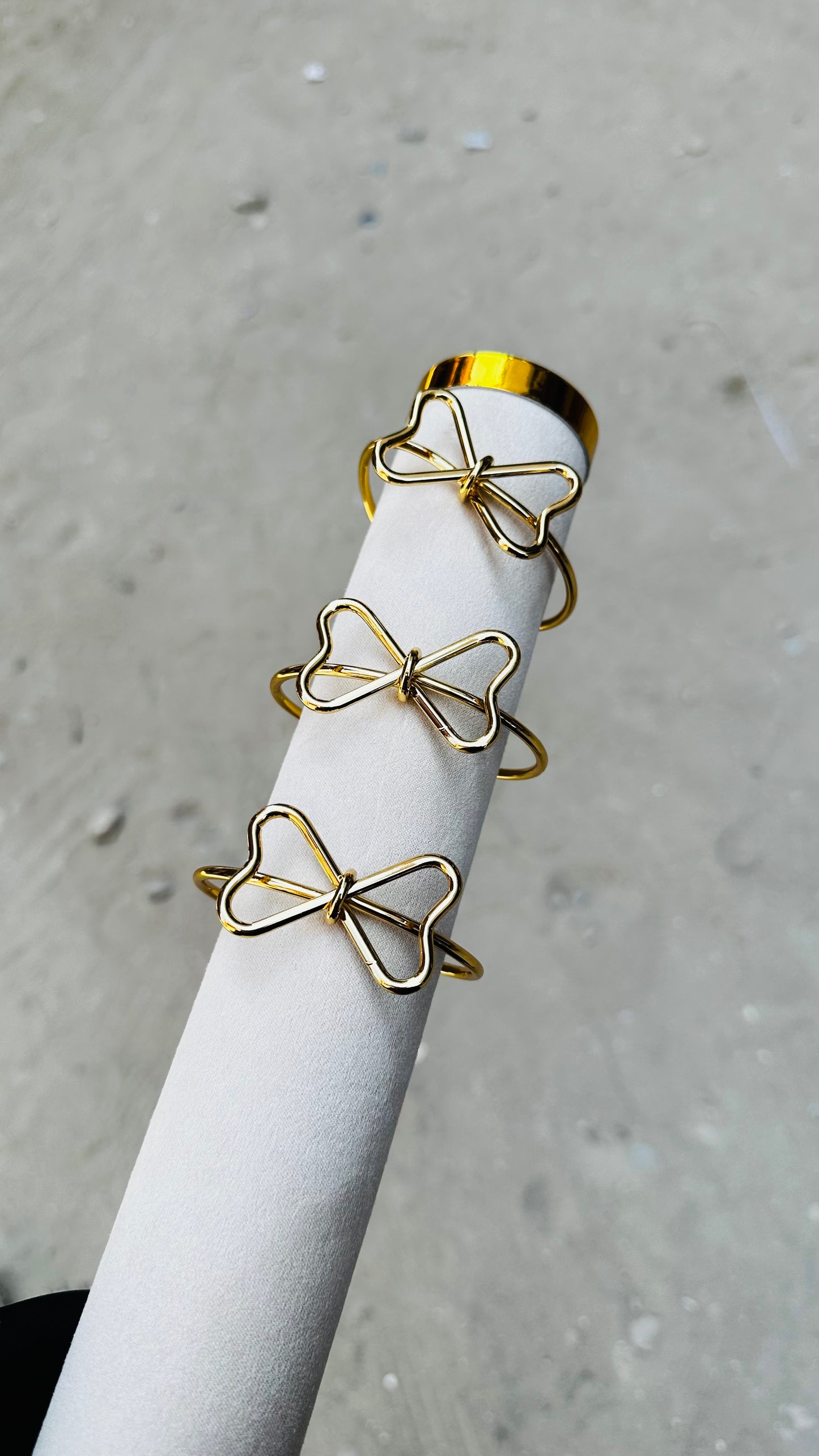 Dahlia feminine bangles
