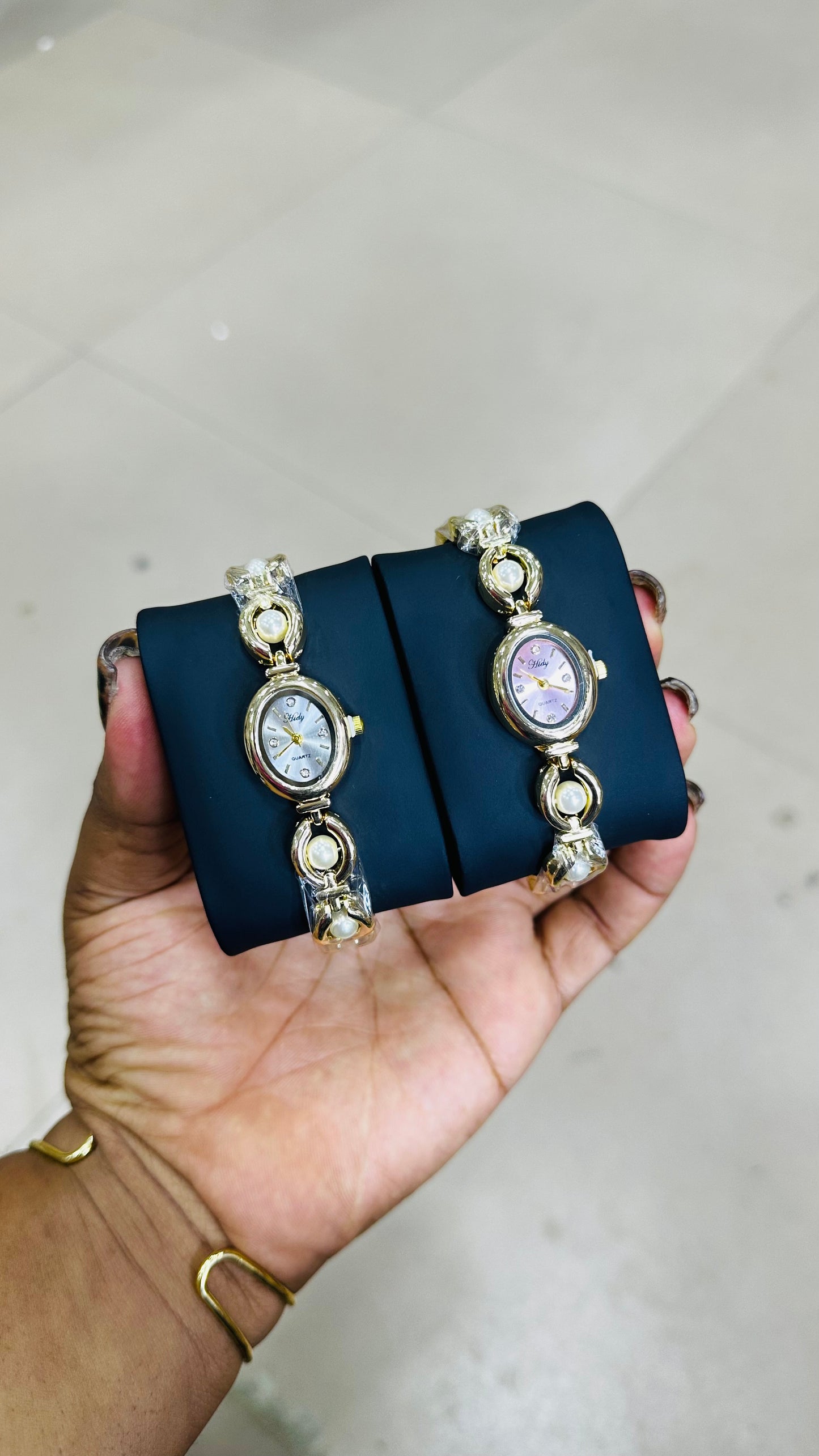 LADIES WRISTWATCH