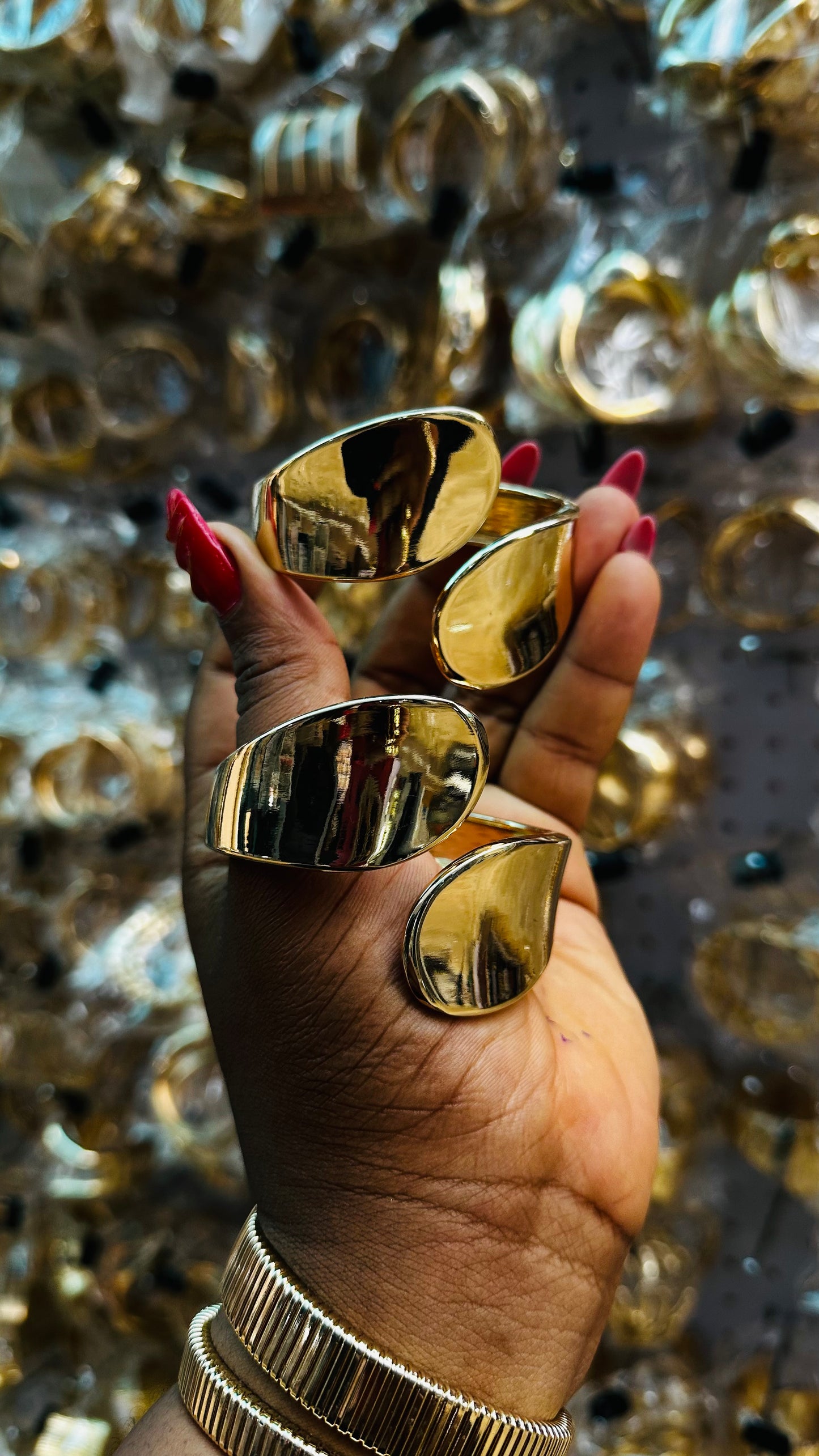 Chunky bangles (gold)