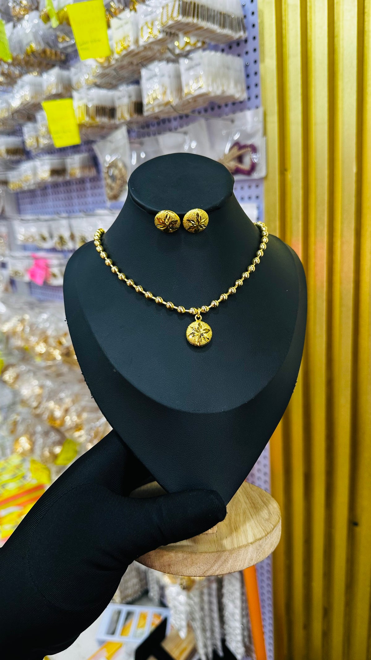 Royal Gold Necklace
