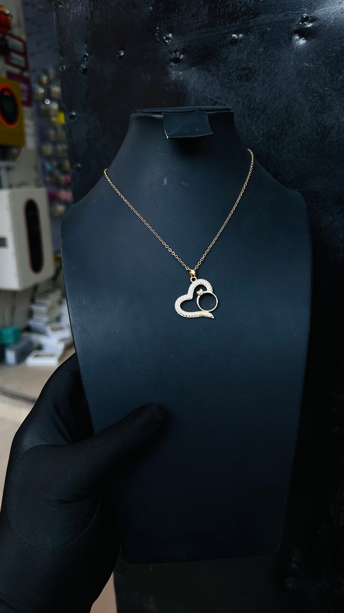 Ladies necklace (gold)