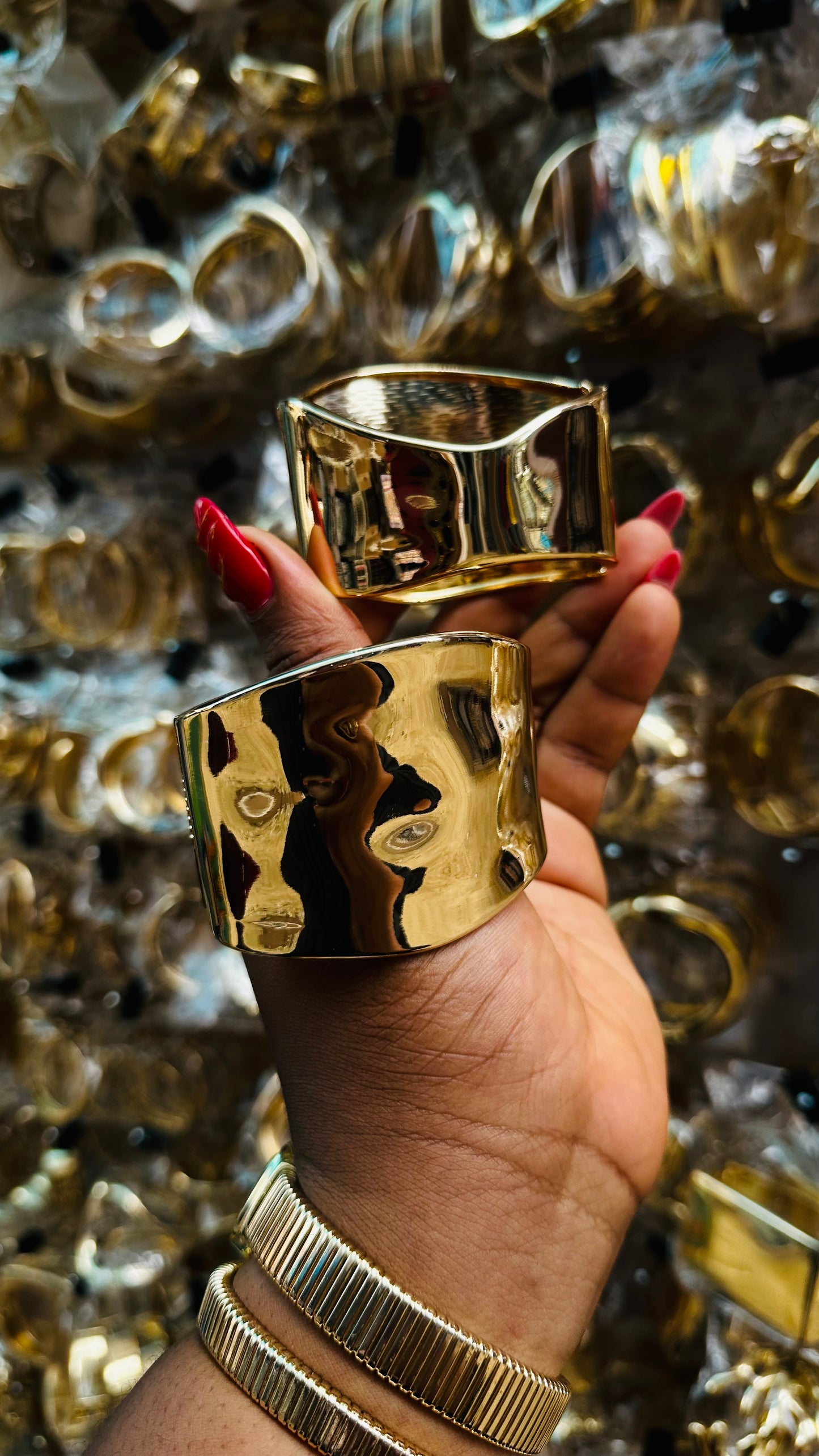 Chunky bangles (gold)