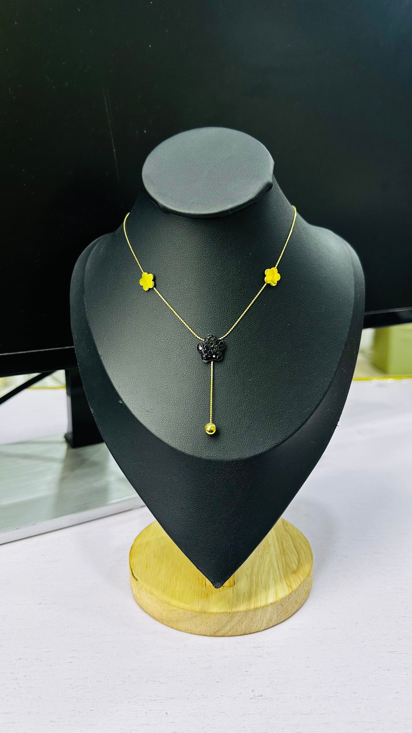 3 flower Steel Necklace