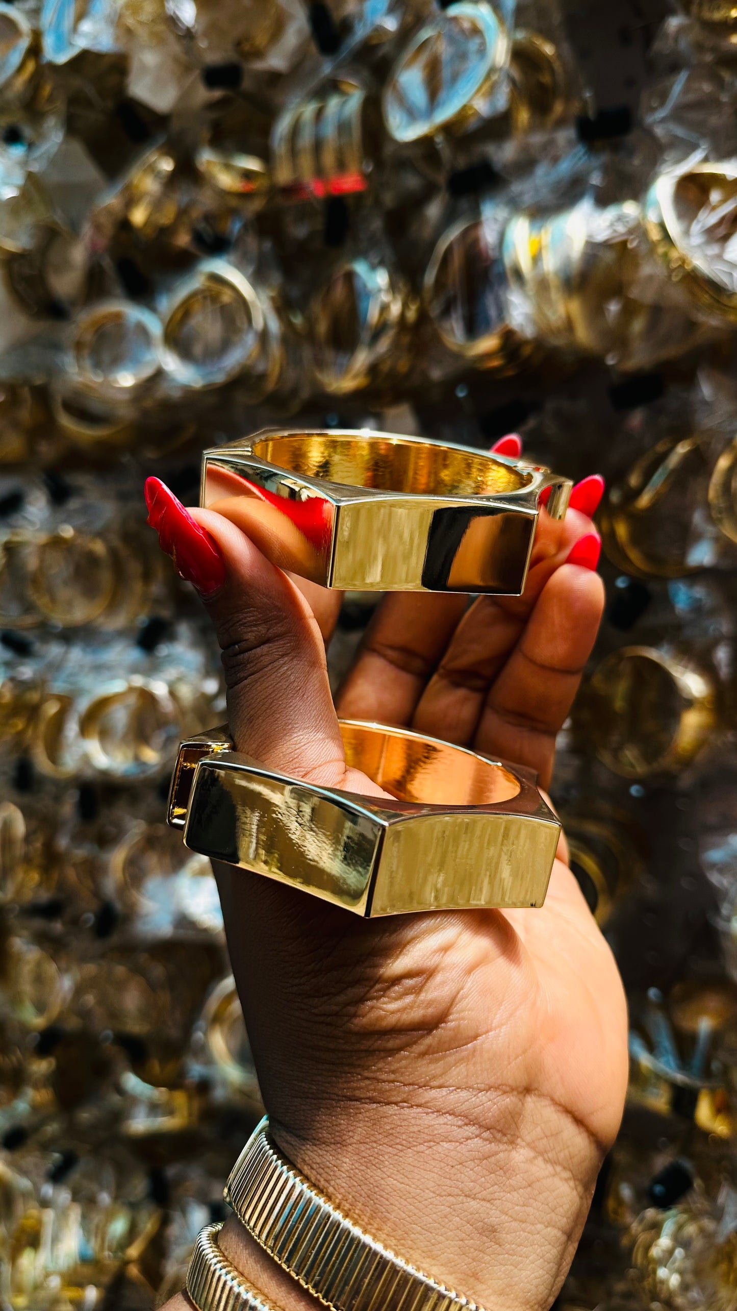 Chunky bangles (gold)