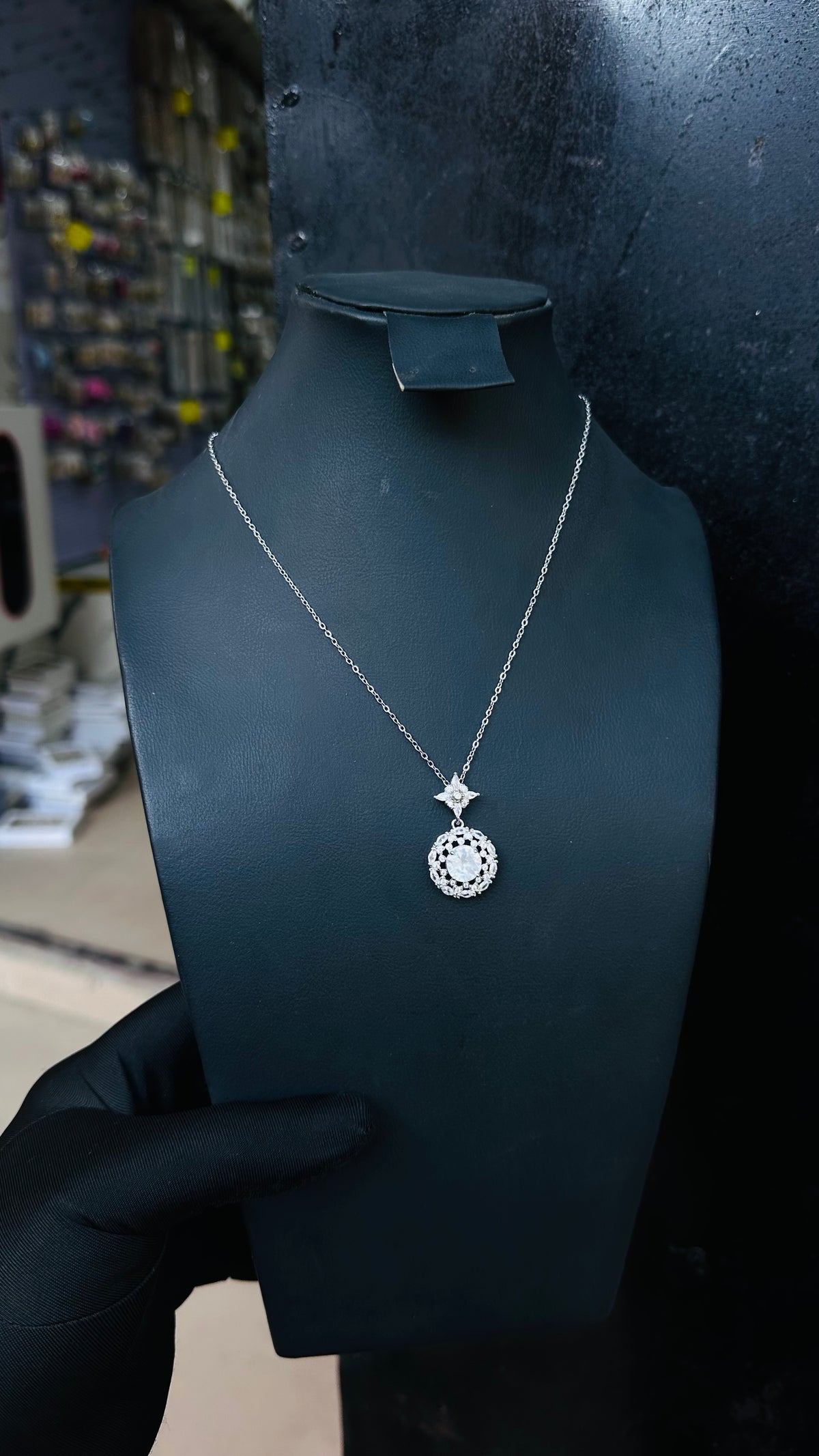 Ladies Necklace (silver)