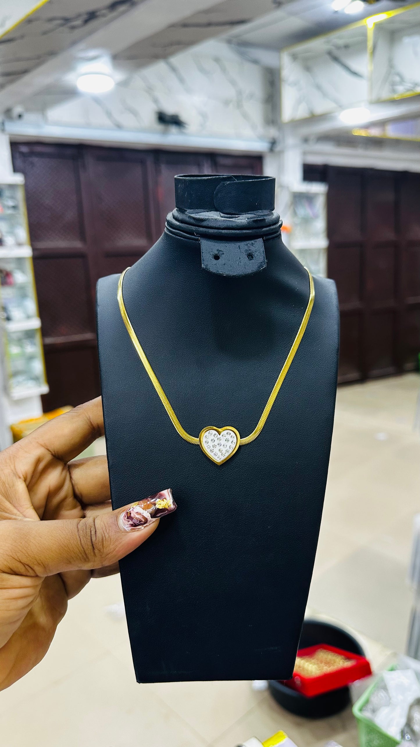Stainless steel choker