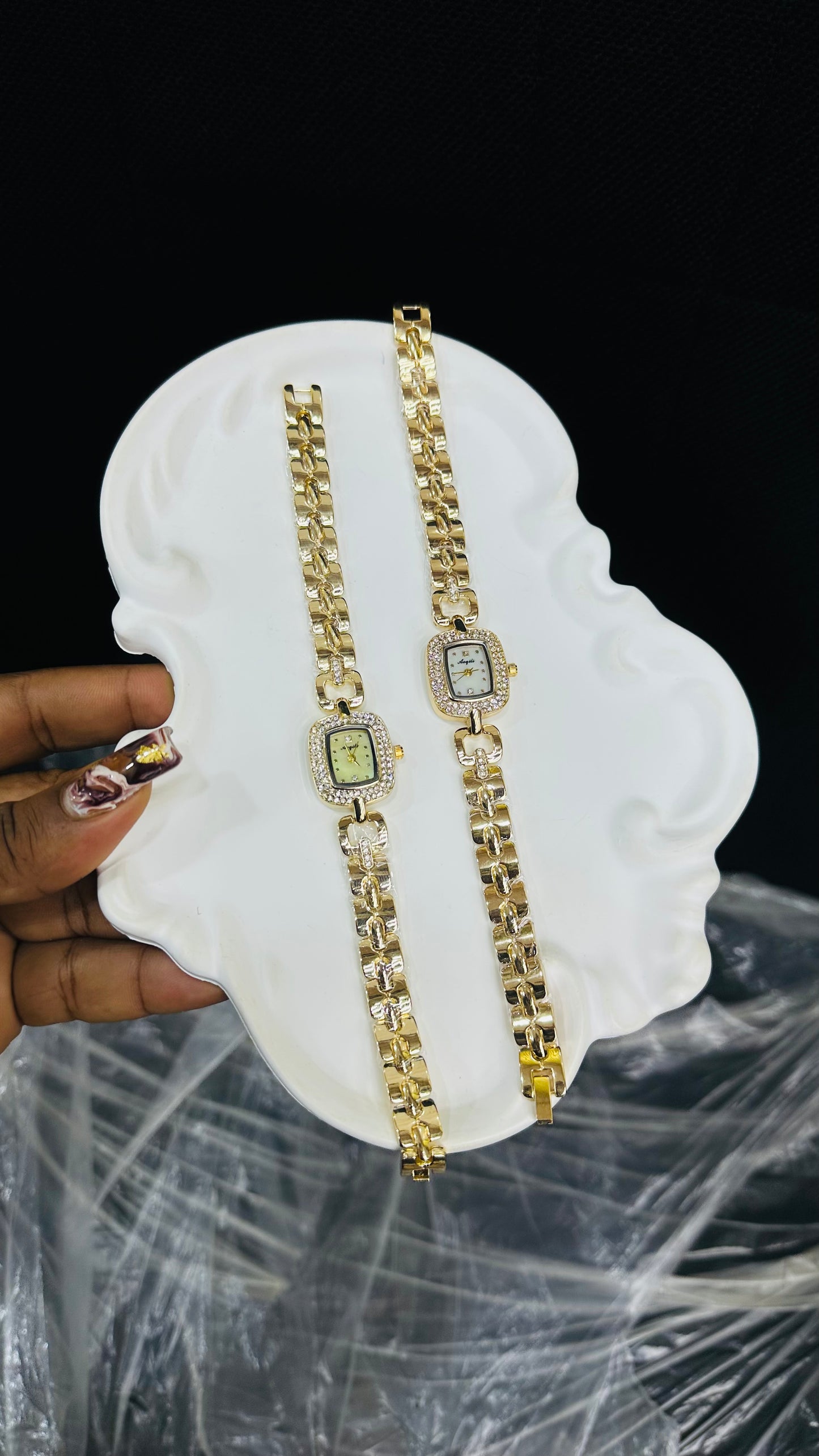 Gold Wristwatch (ladies✨)
