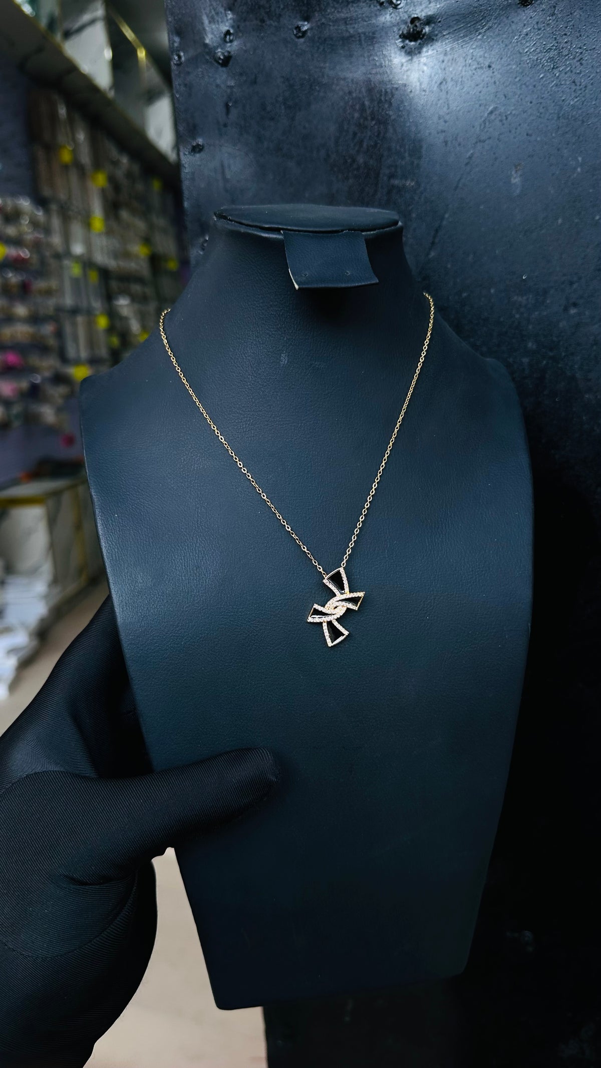 Ladies necklace (gold)