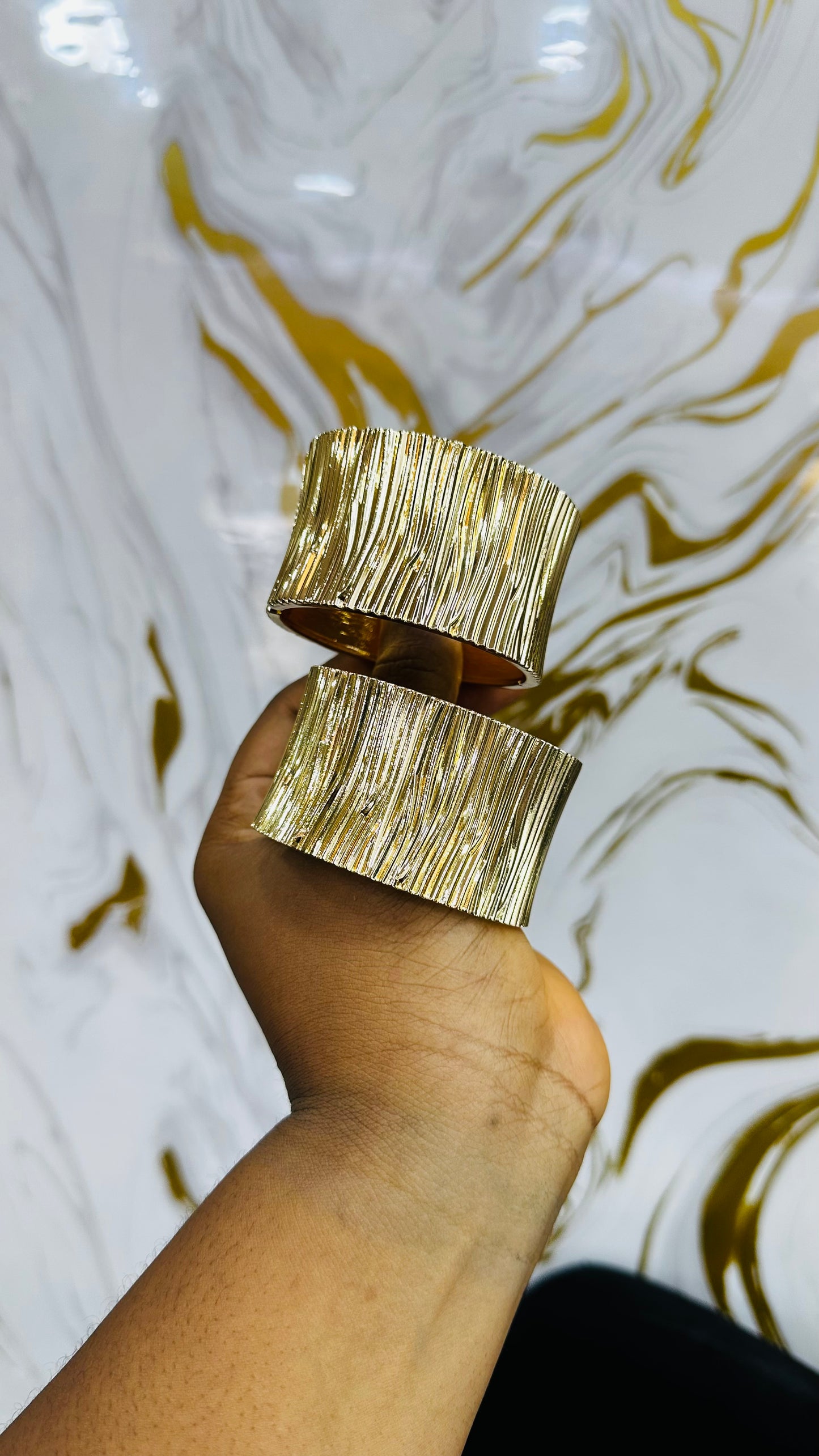 Chunky bangles (gold)