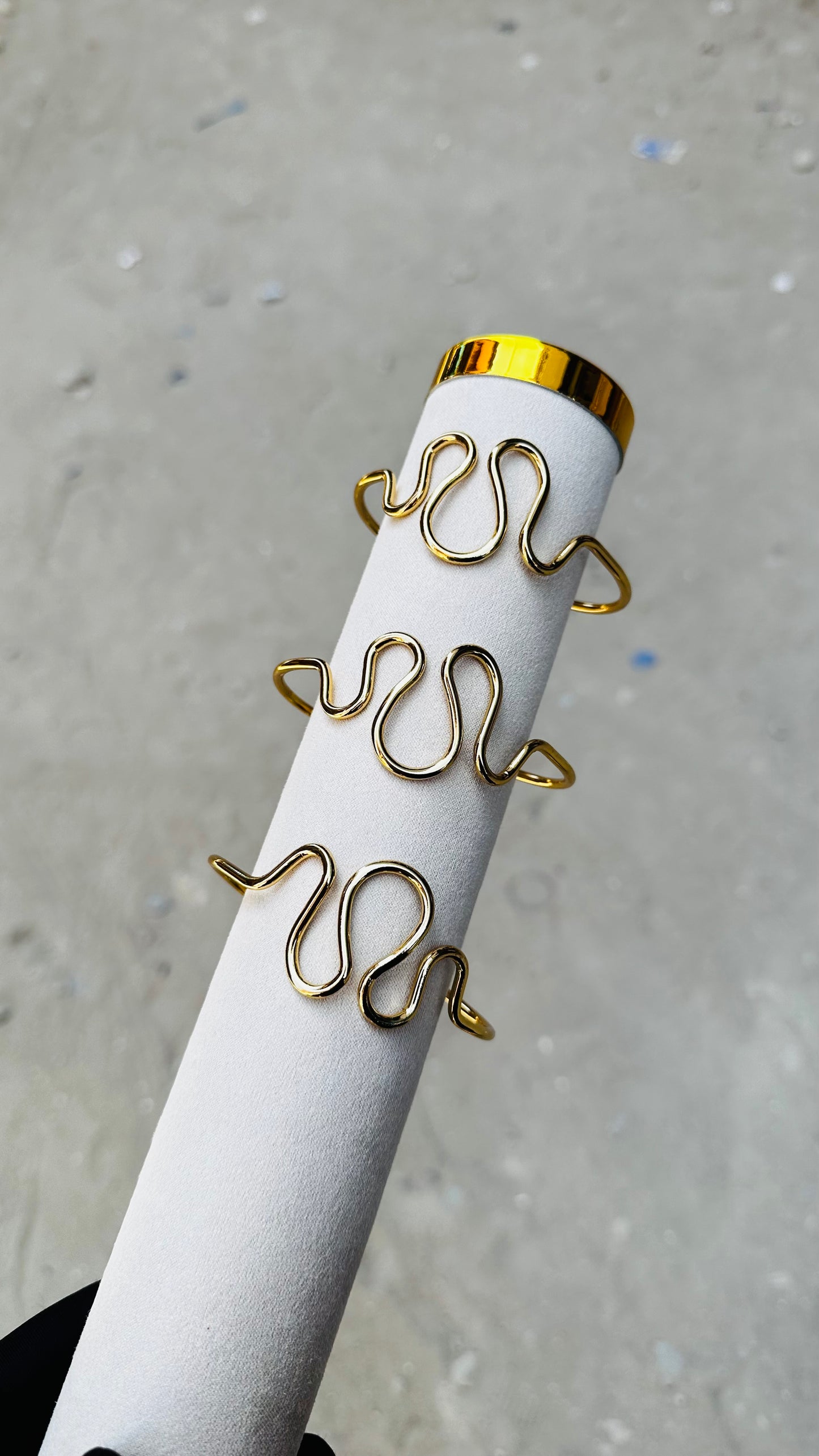 Dahlia feminine bangles