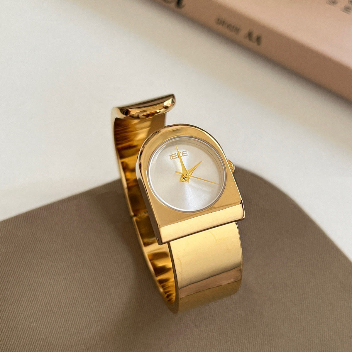 IEKE ladies bangle Wristwatch with branded box & bag
