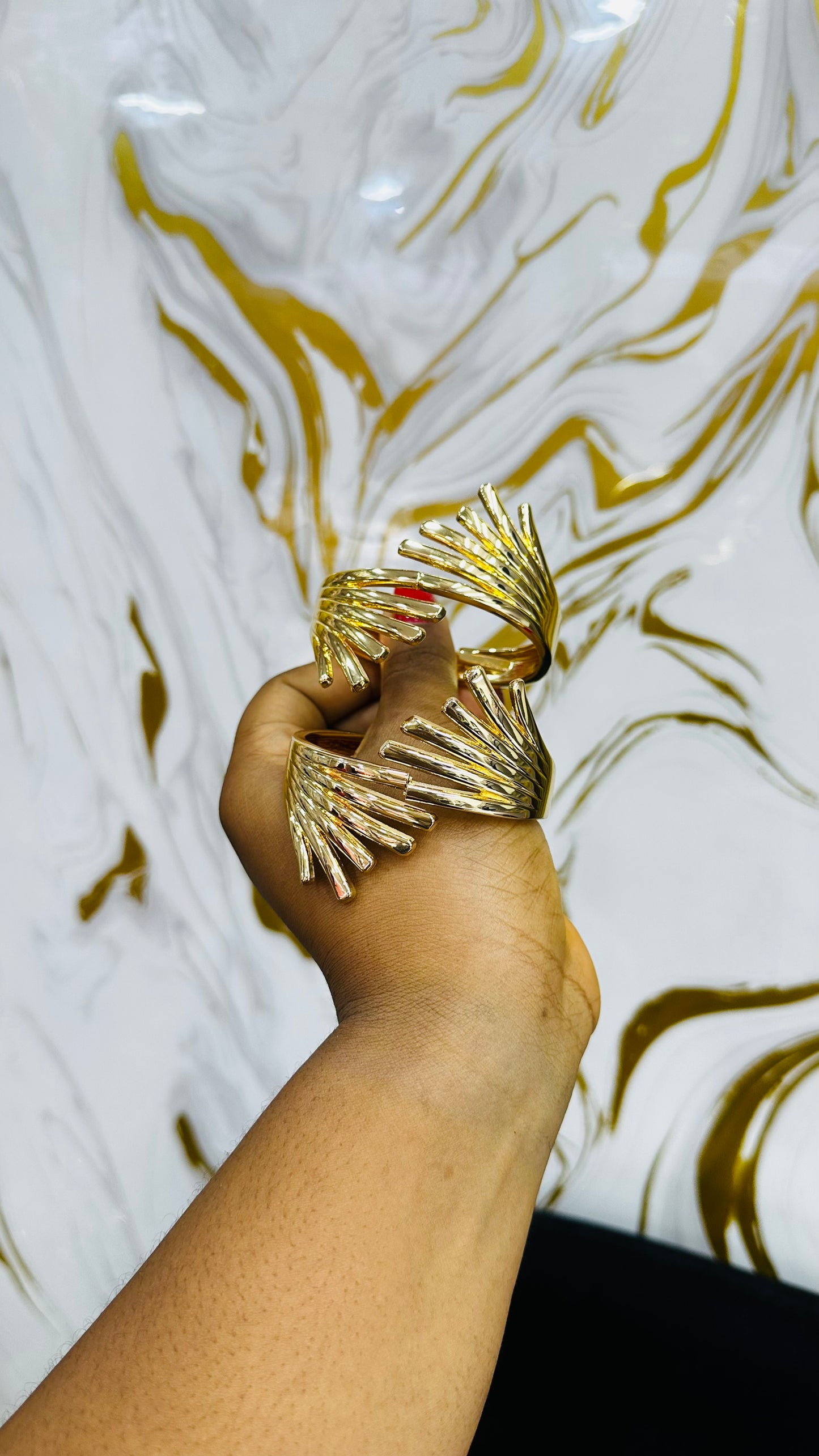 Chunky bangles (gold)