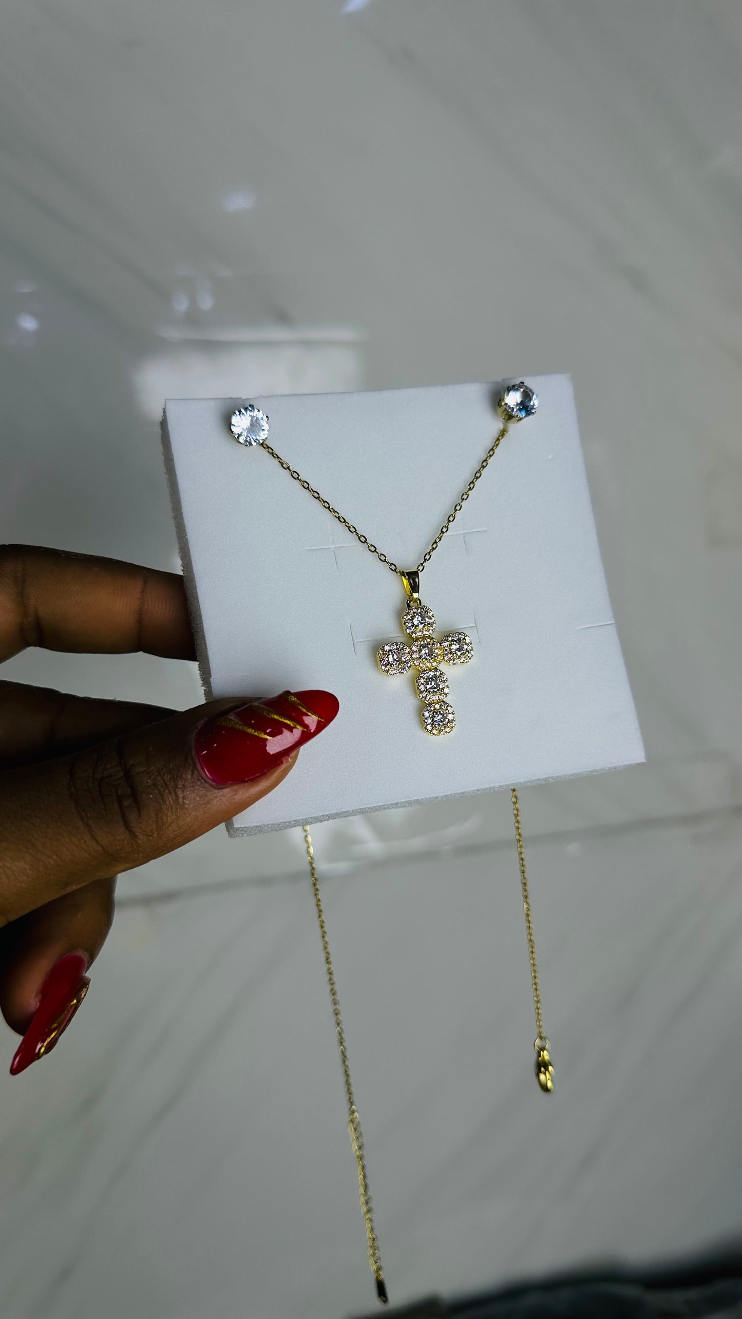 Small CZ Necklace (gold)