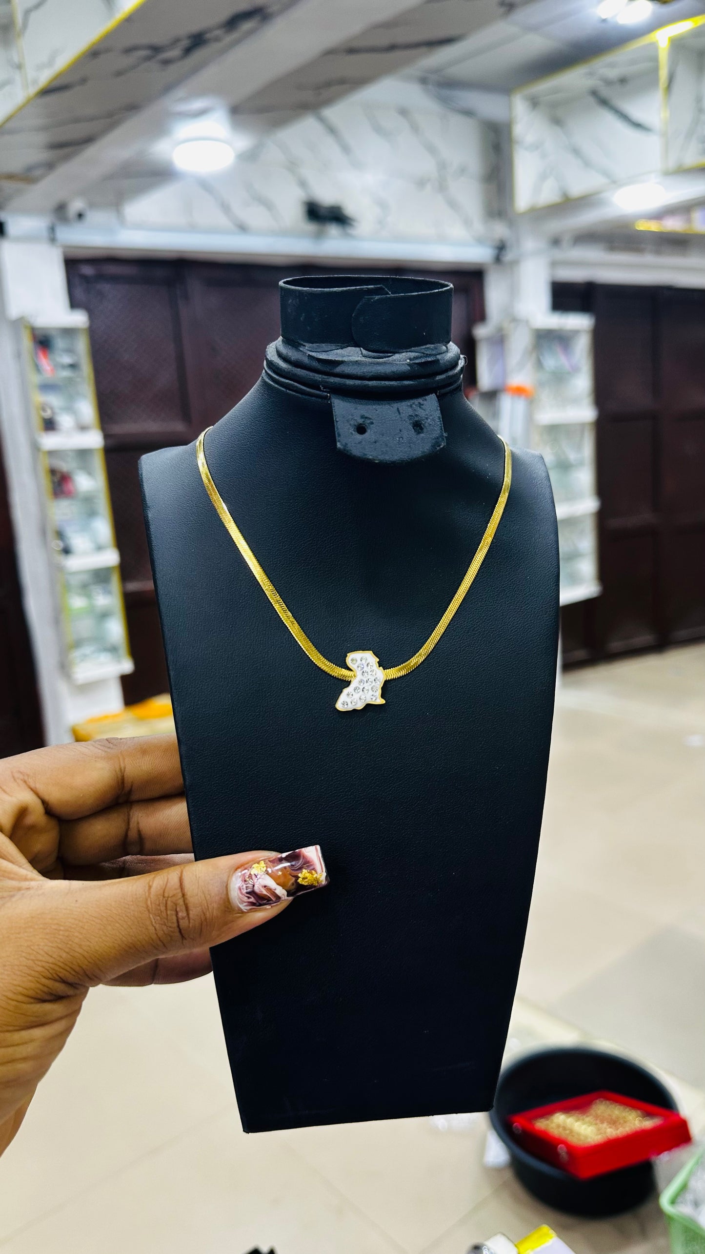 Stainless steel choker