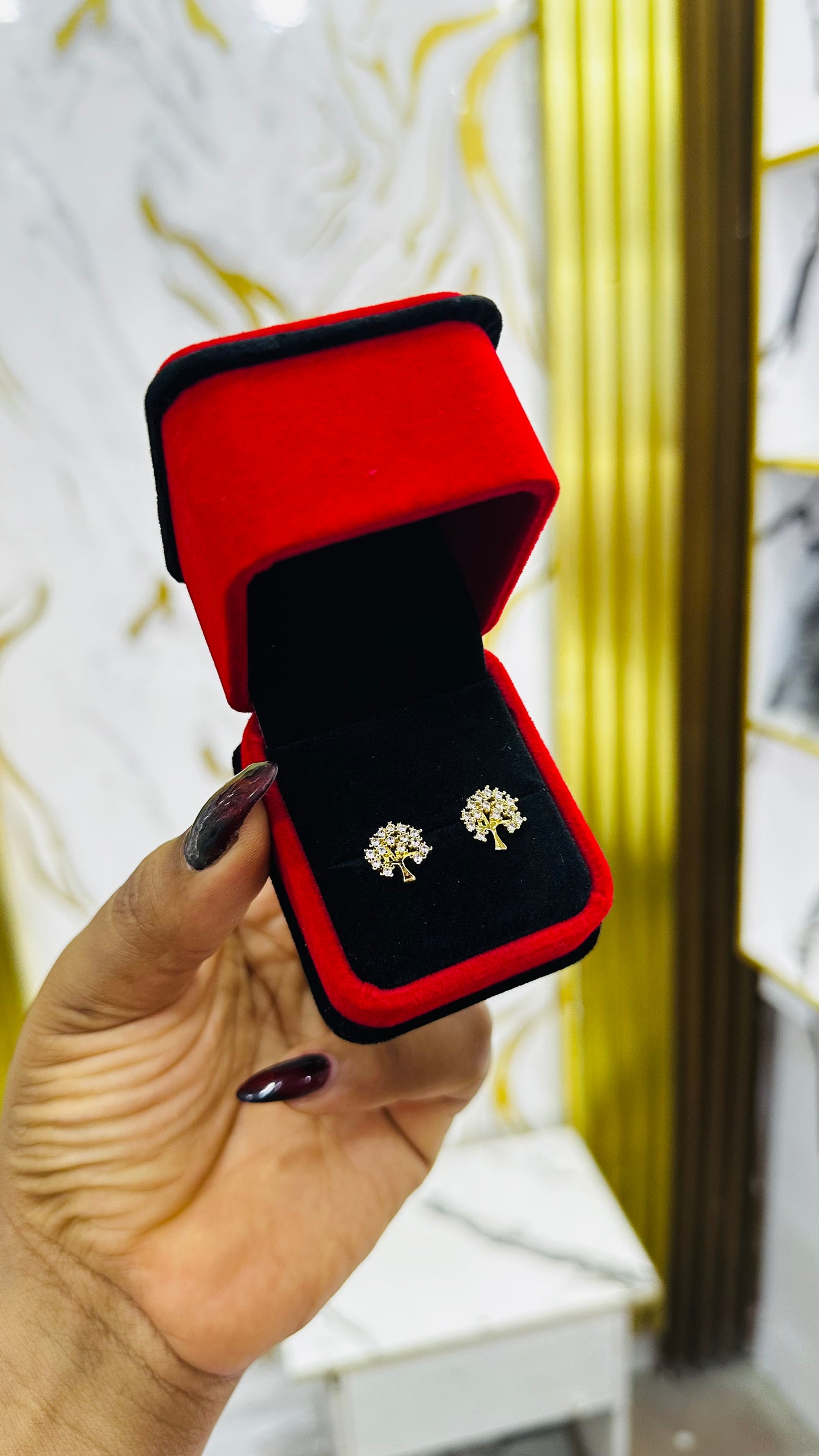 Zirconia pin Earrings