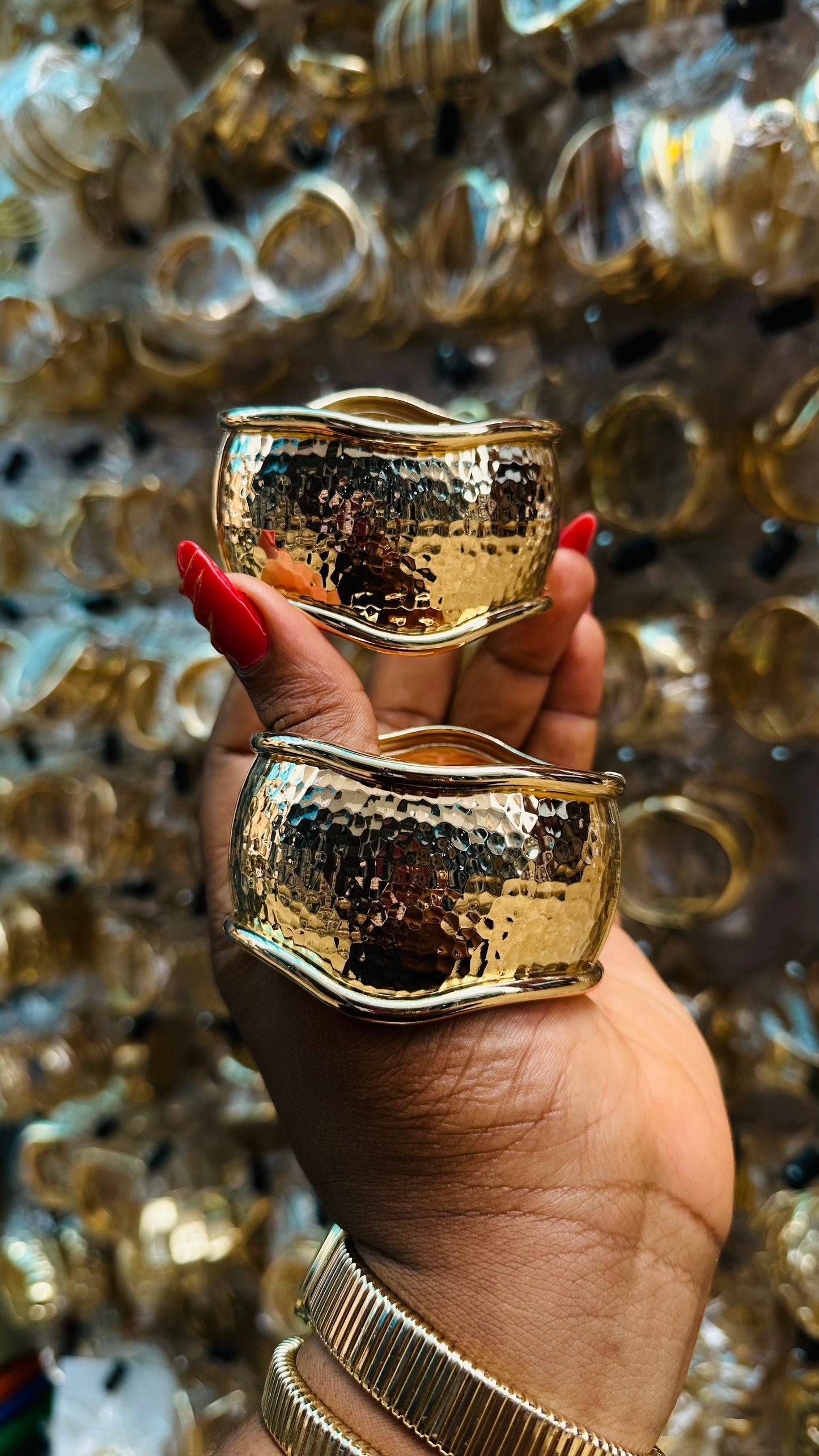 Chunky bangles (gold)