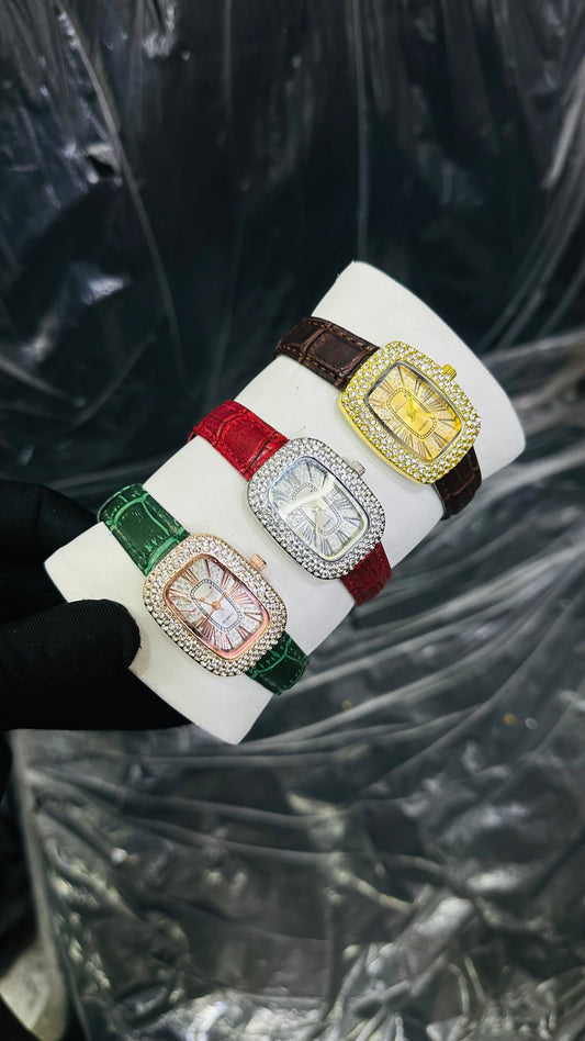 Tiny leather Wristwatch