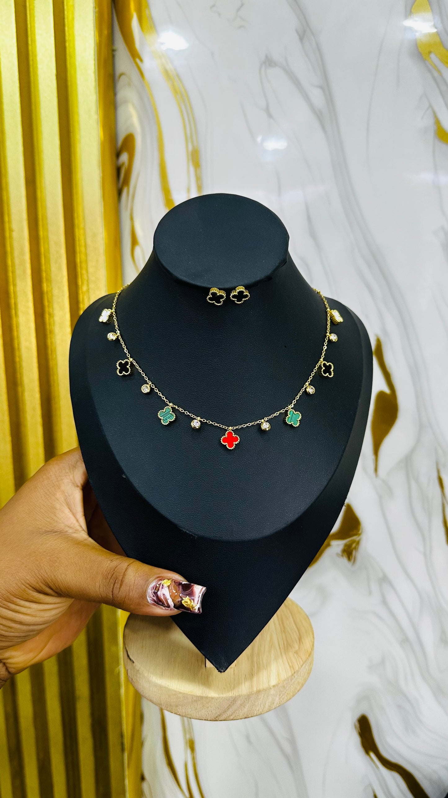 VCA charm Necklace