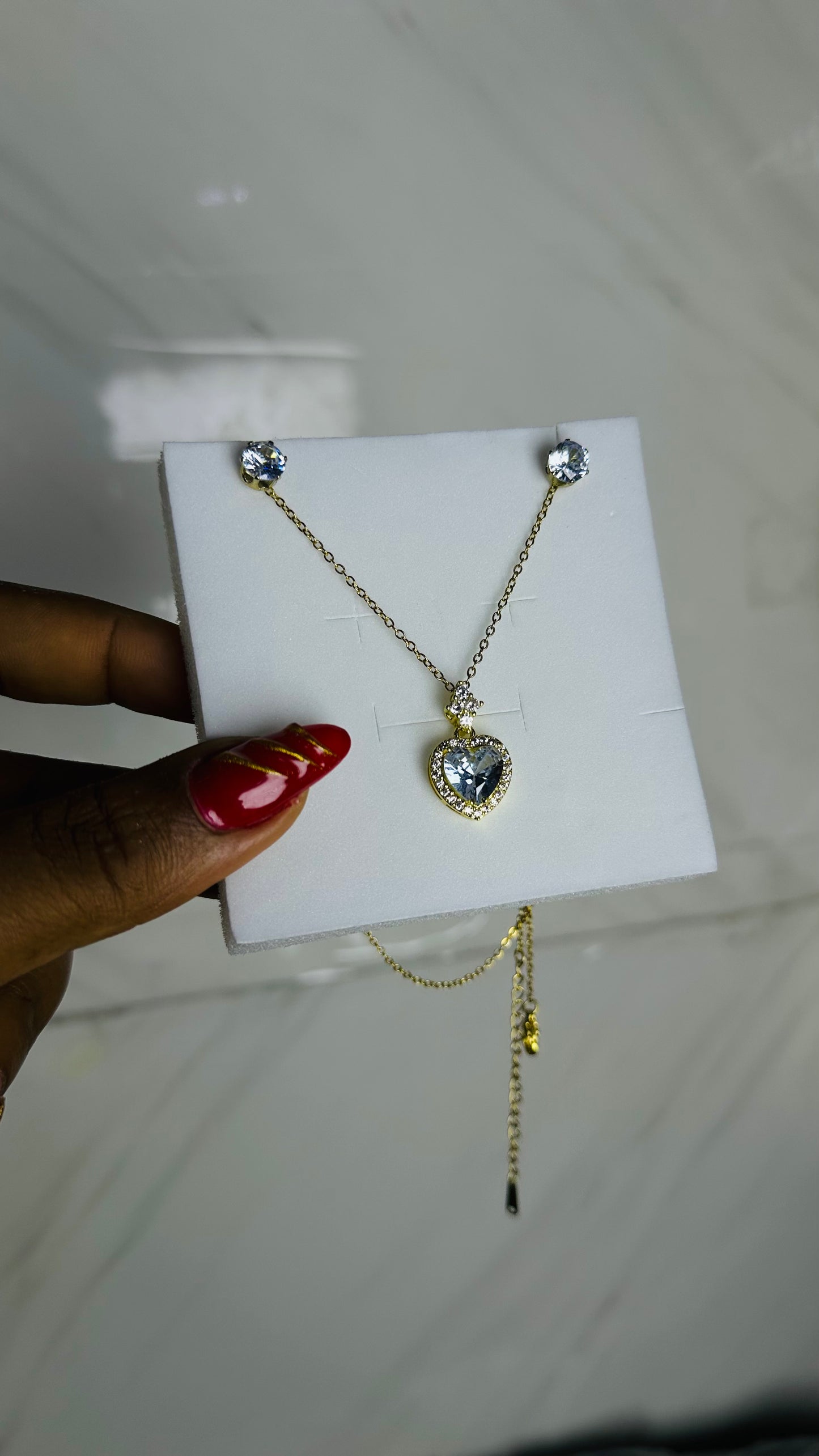 Small CZ Necklace (gold)