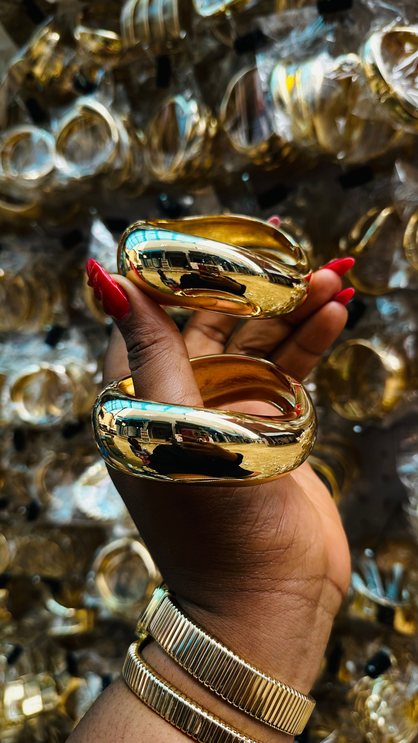 Chunky bangles (gold)