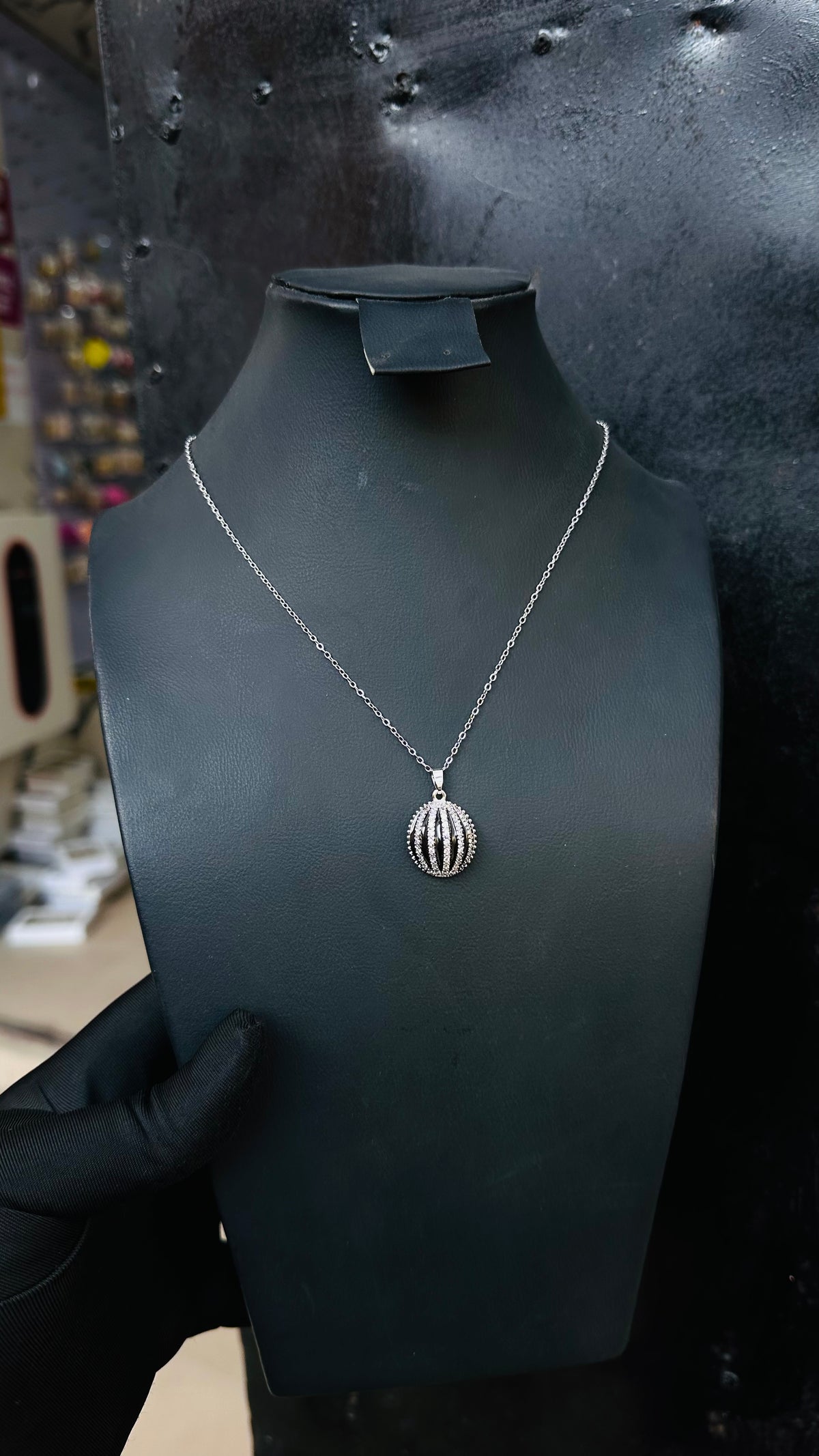 Ladies Necklace (silver)