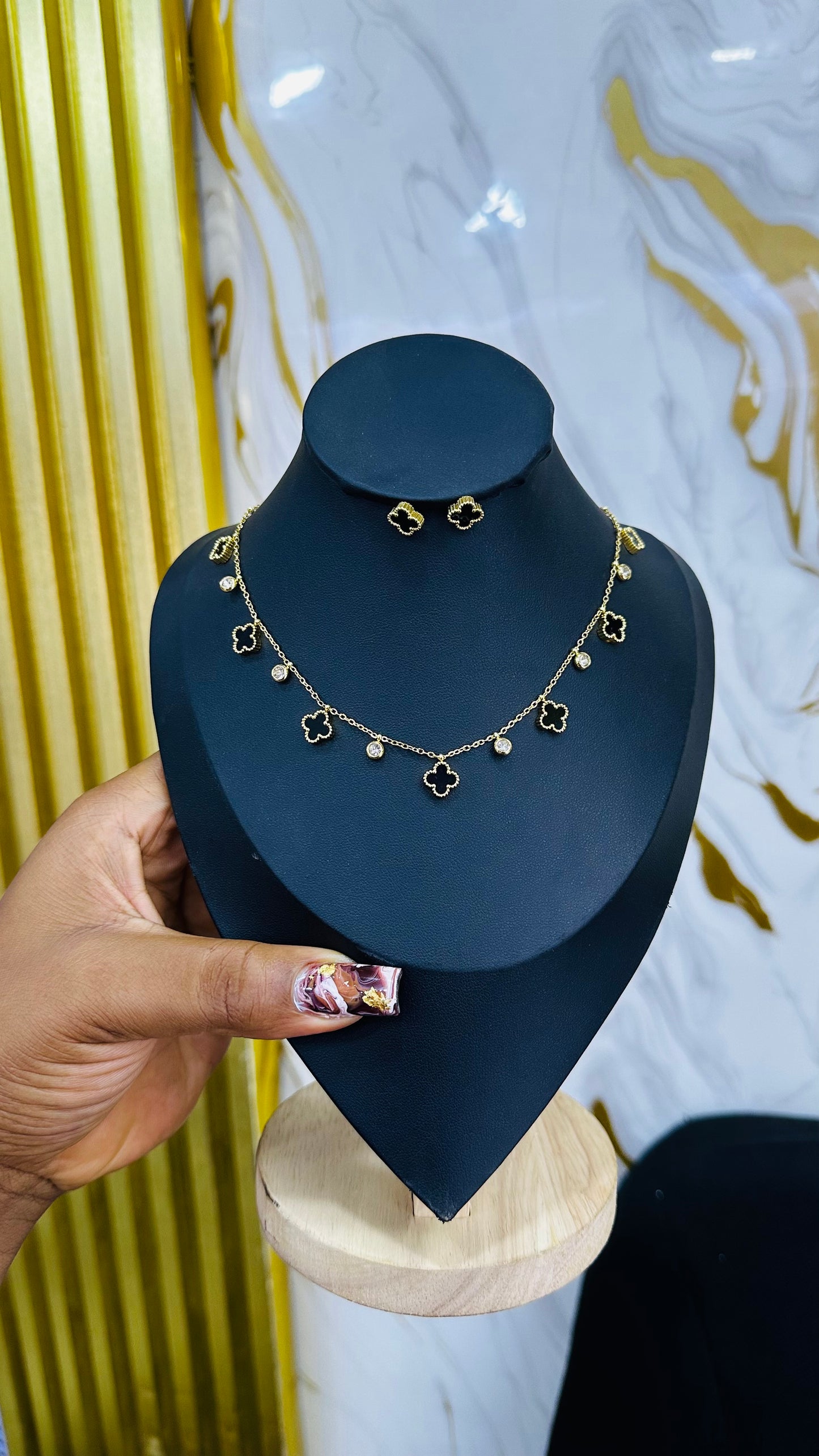 VCA charm Necklace