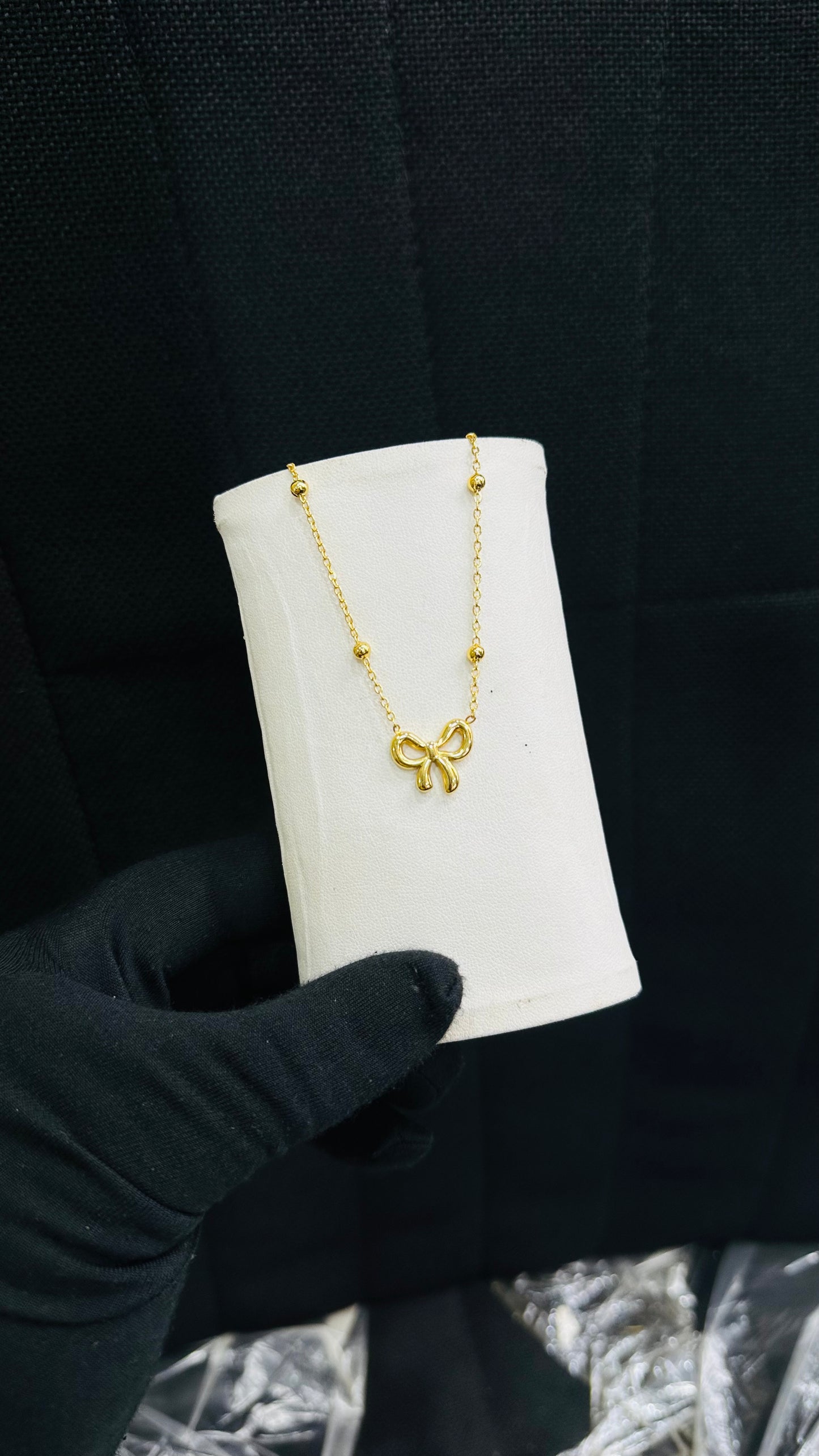Dainty Single chains