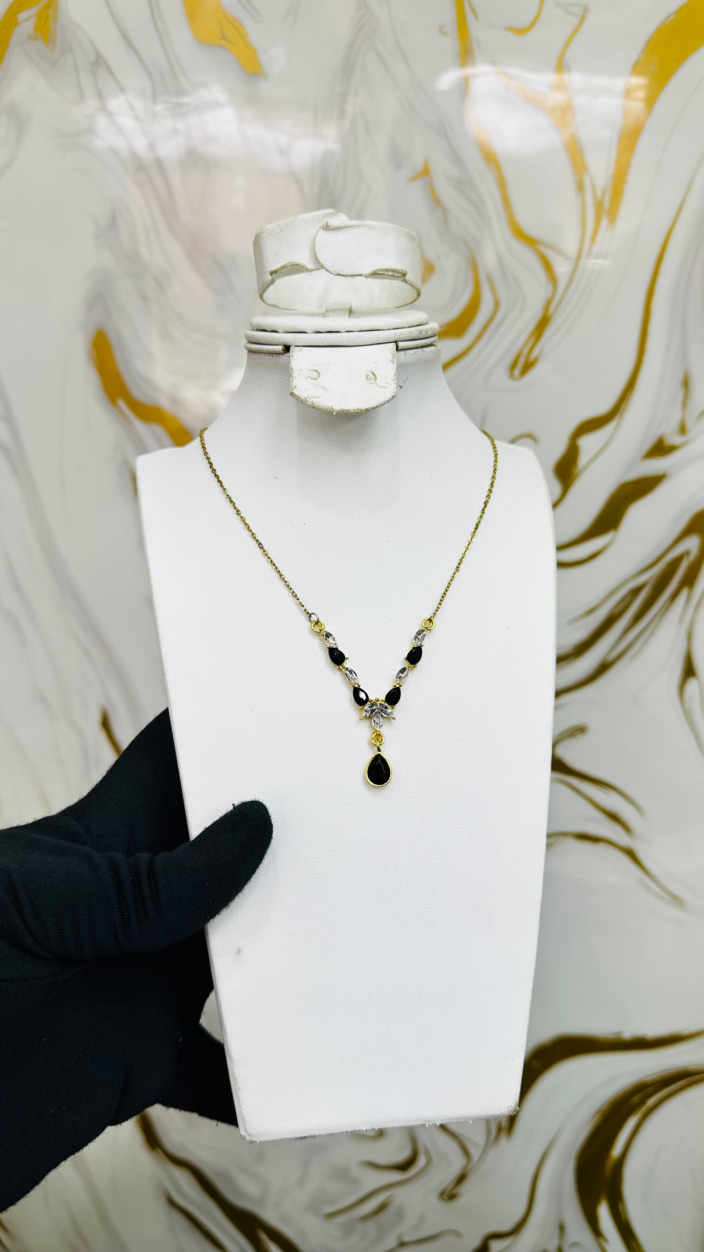 Y zirconia Necklace