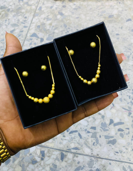 Tiny ball Neckpiece (gold replica)