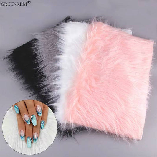 Fur rug (white available)